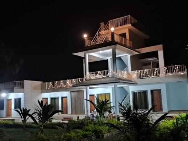 Villa photo 2