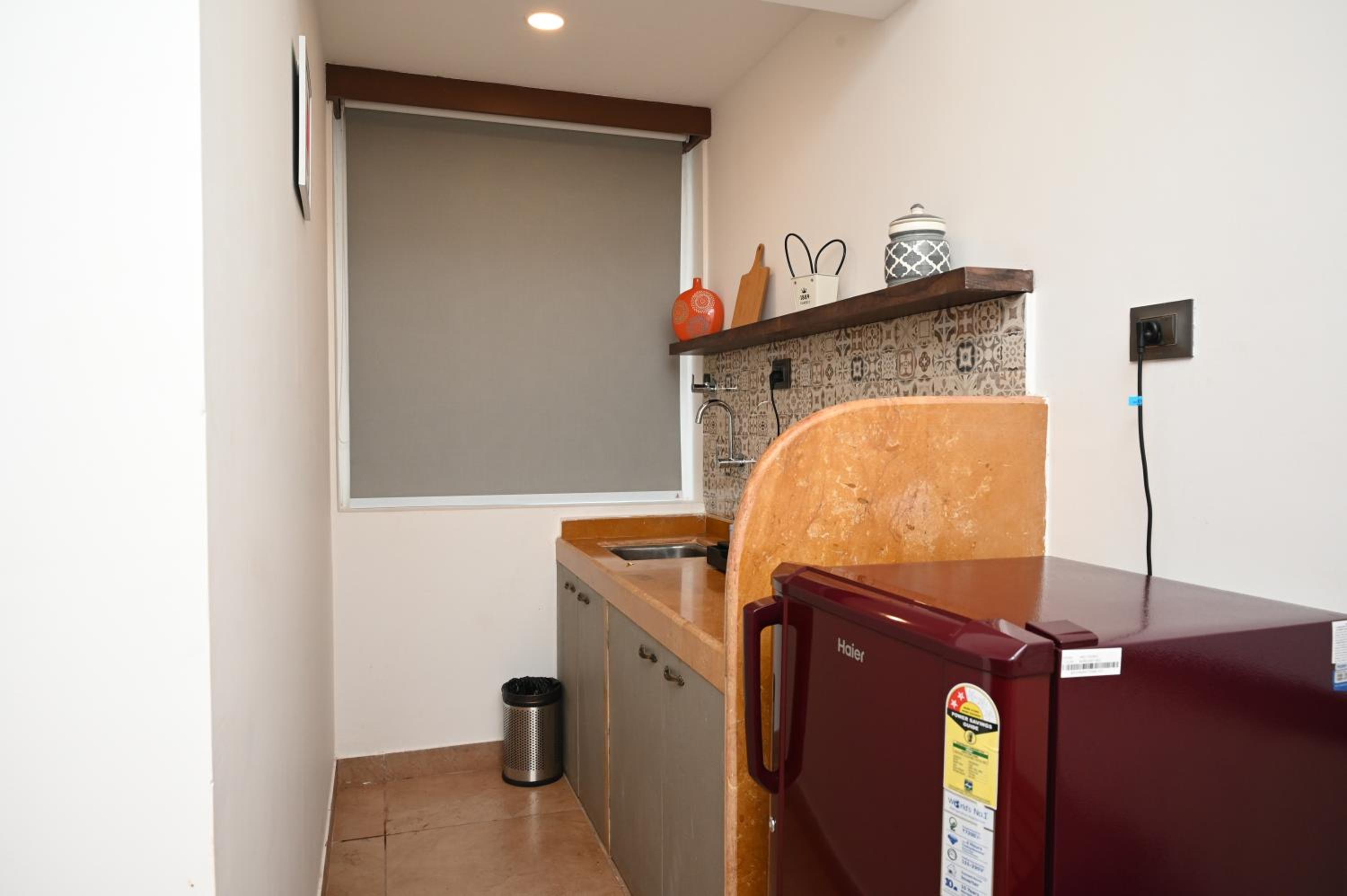 One bedroom Apartment with balcony - Photo 2