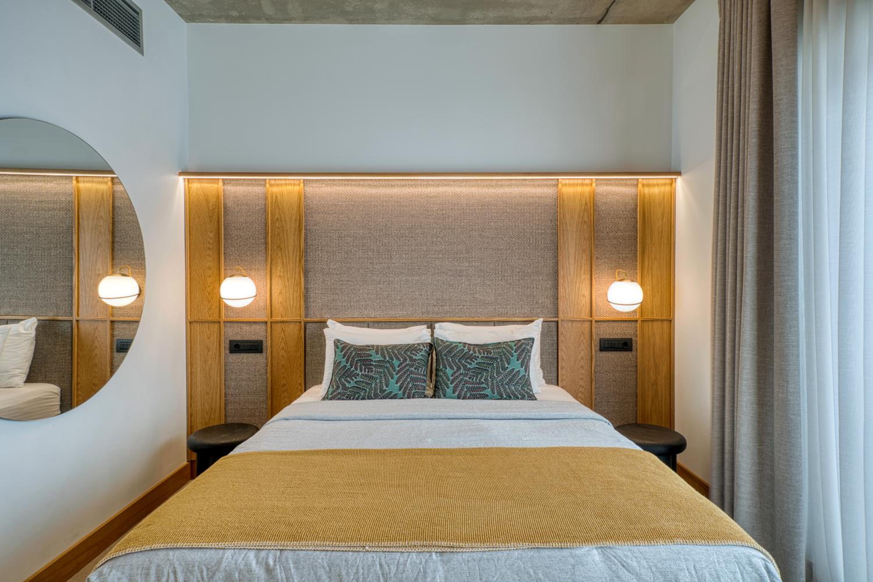 Luxury Suite with Pool View  - Photo 2
