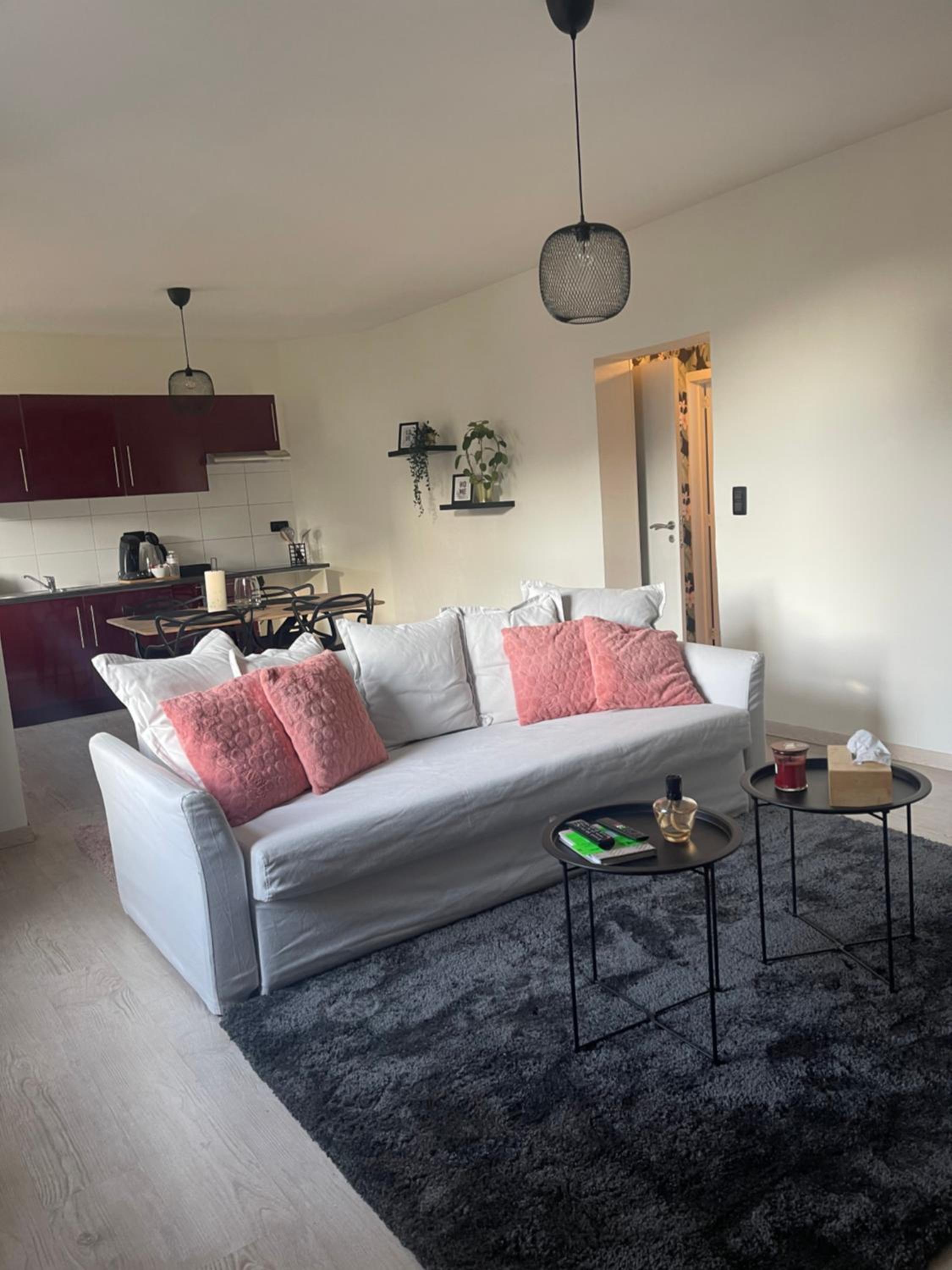 One-Bedroom Apartment photo 1