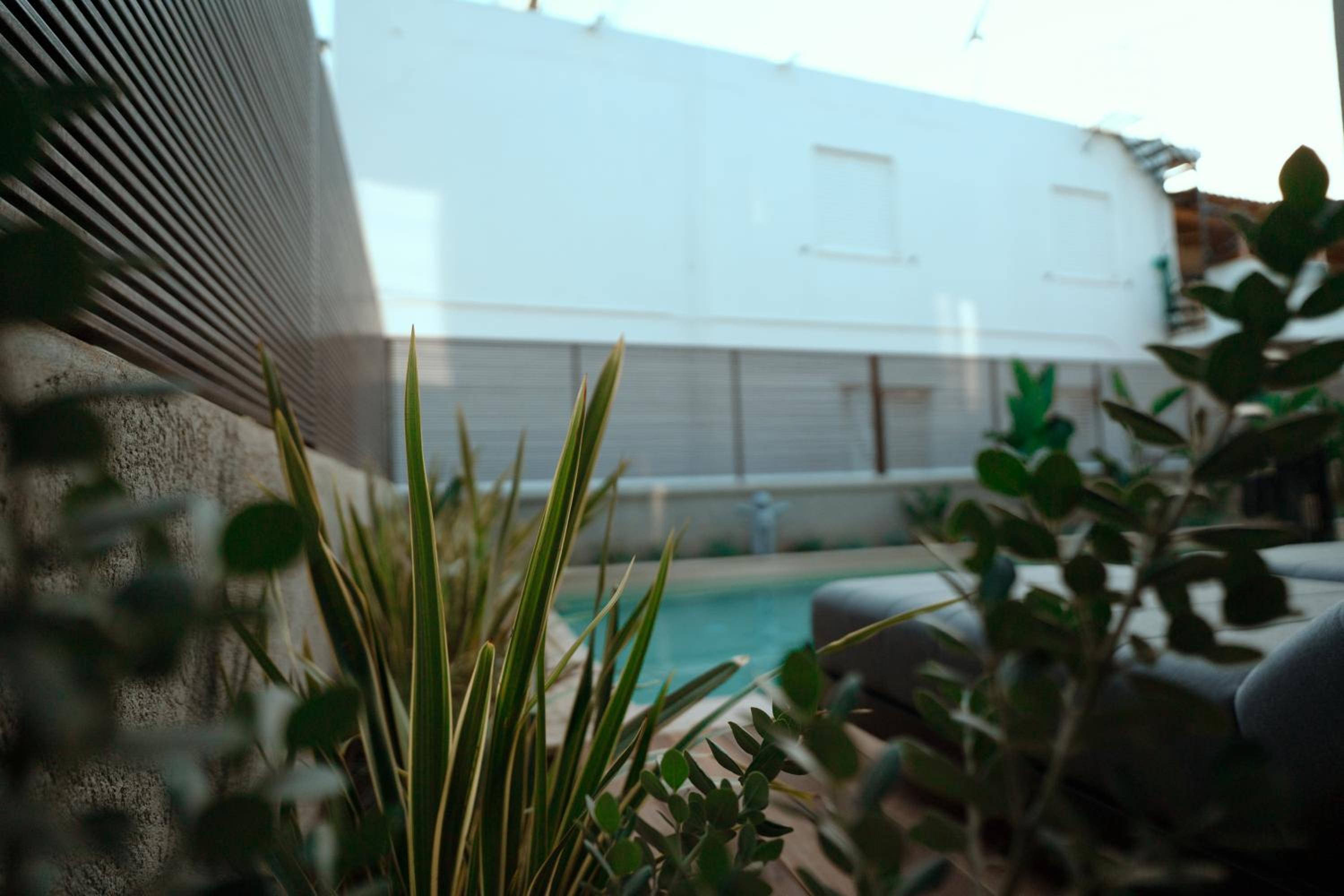 Luxury Suite with Pool View  - Photo 7