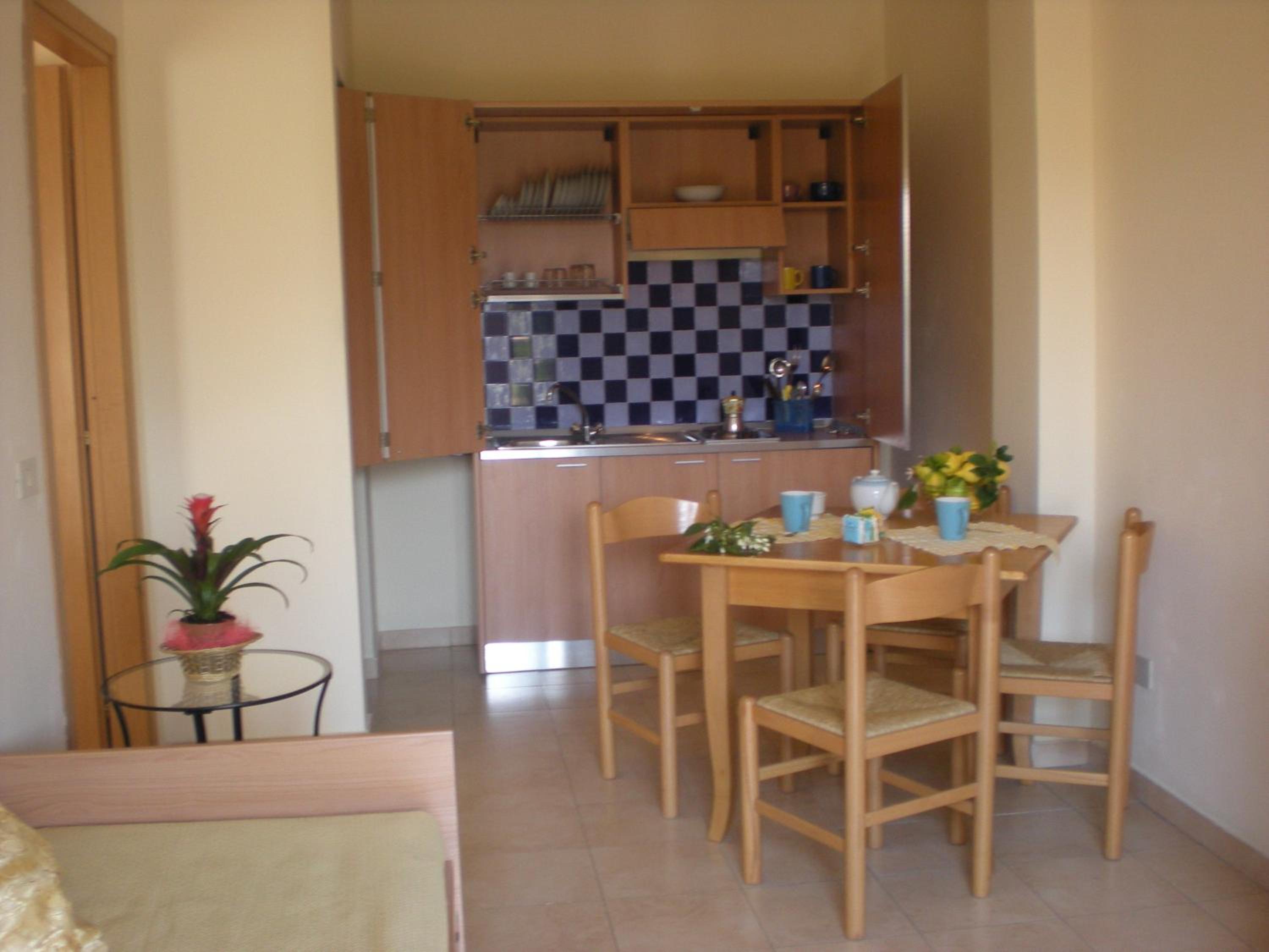 One-Bedroom Apartment with Terrace (3 Adults) - Photo 5