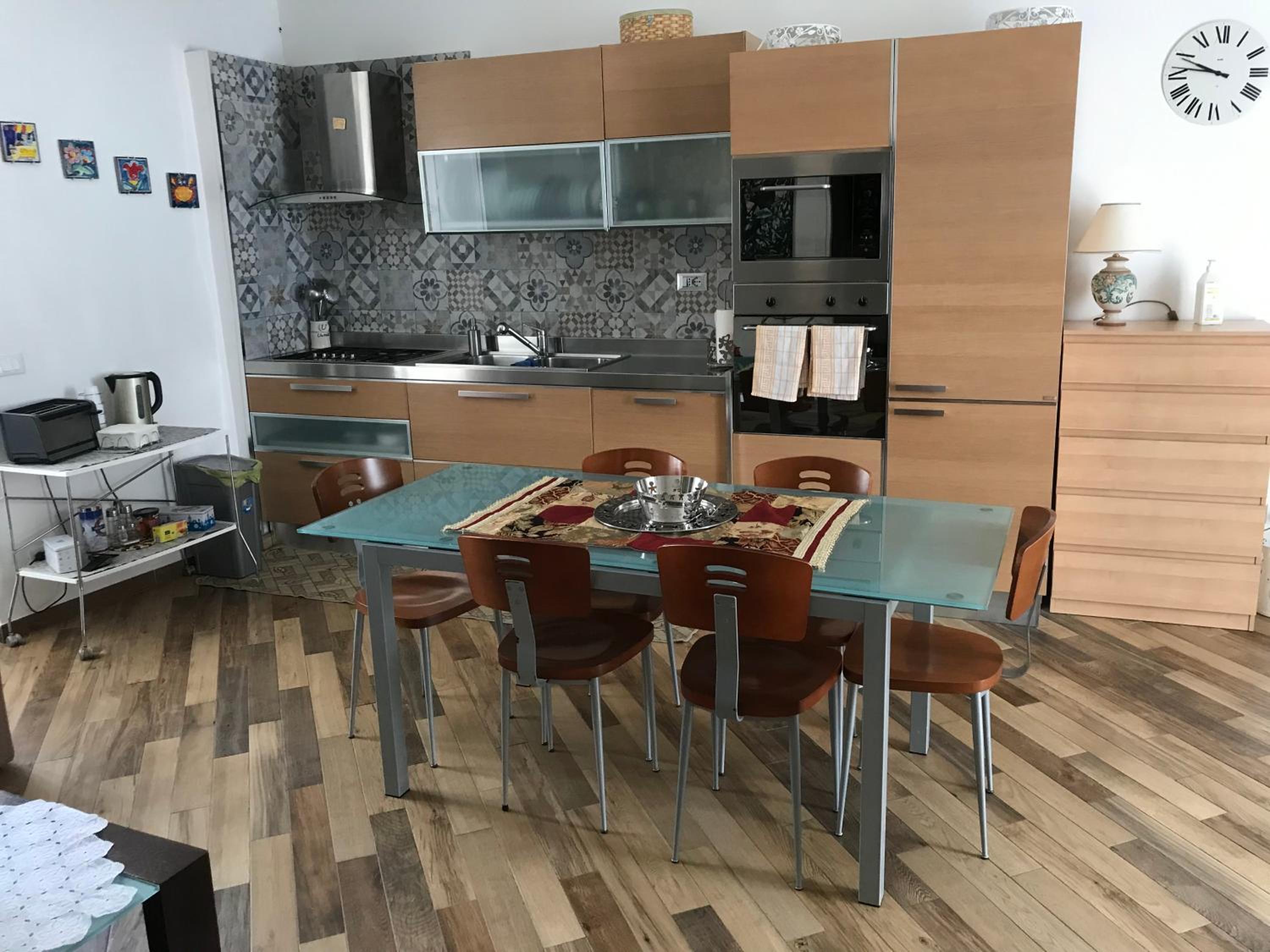 Three-Bedroom House - Photo 6