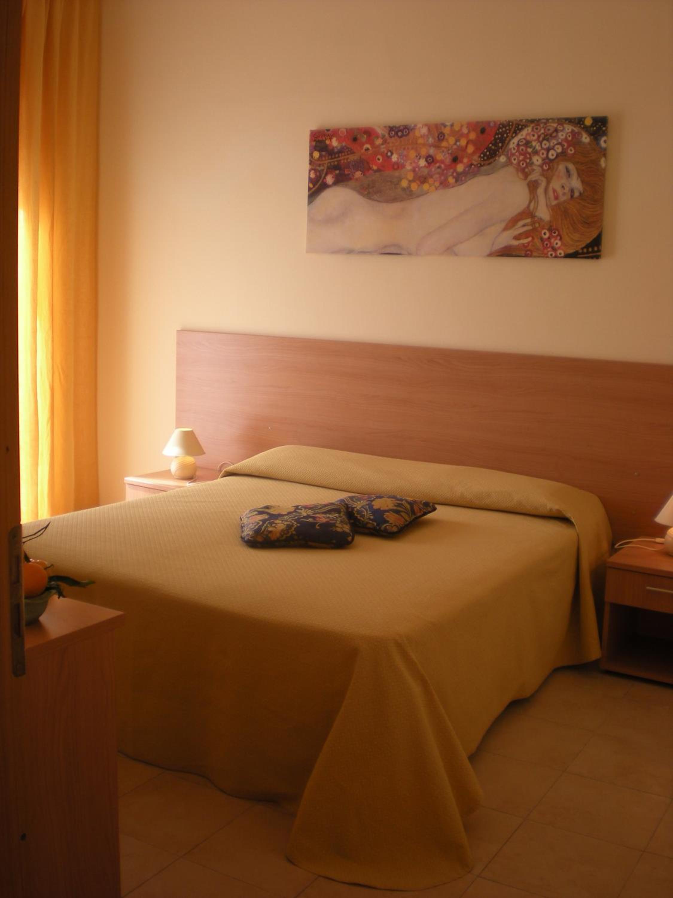 One-Bedroom Apartment with Terrace (3 Adults) - Photo 4