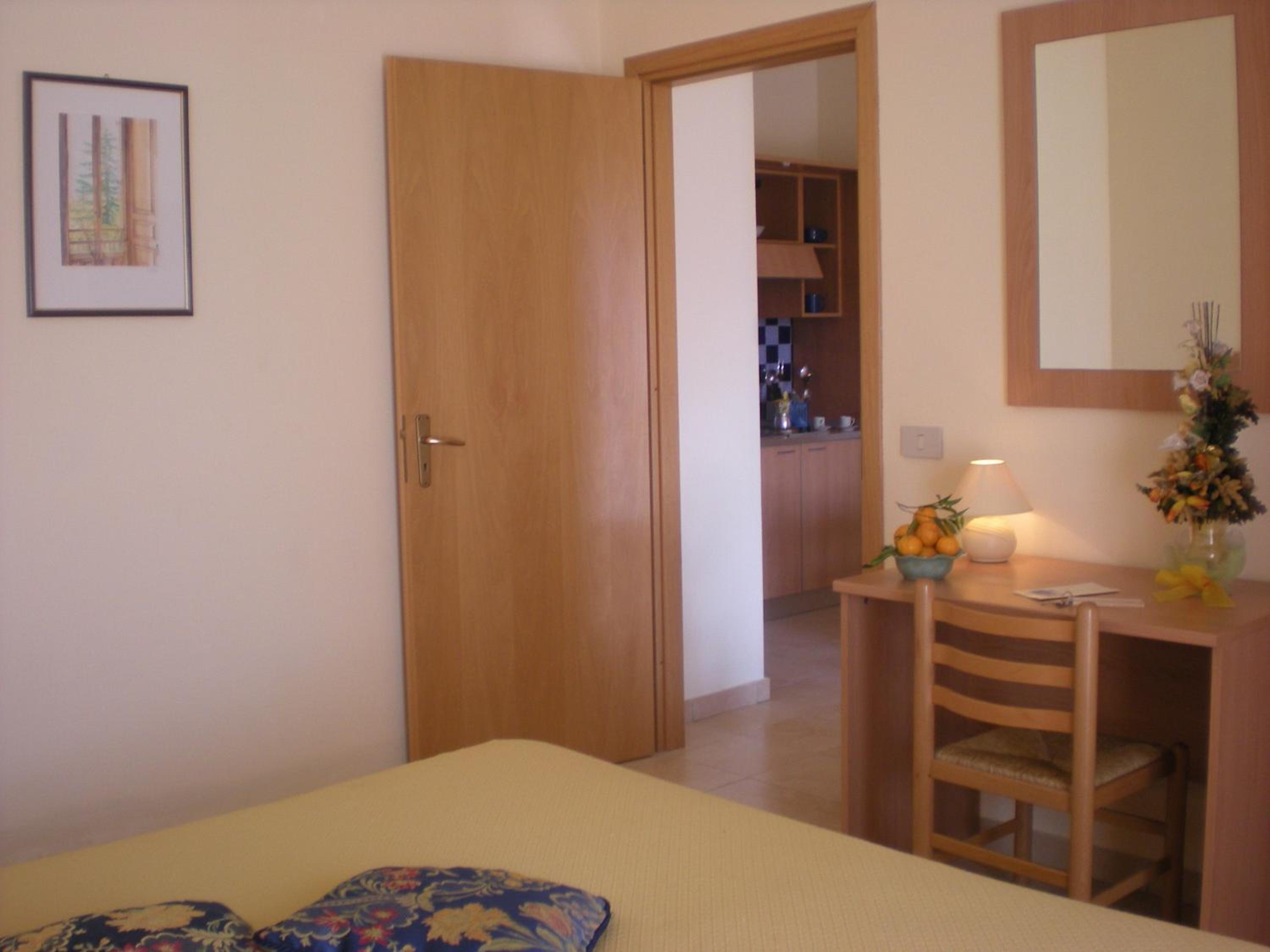 One-Bedroom Apartment with Terrace (3 Adults) - Photo 7
