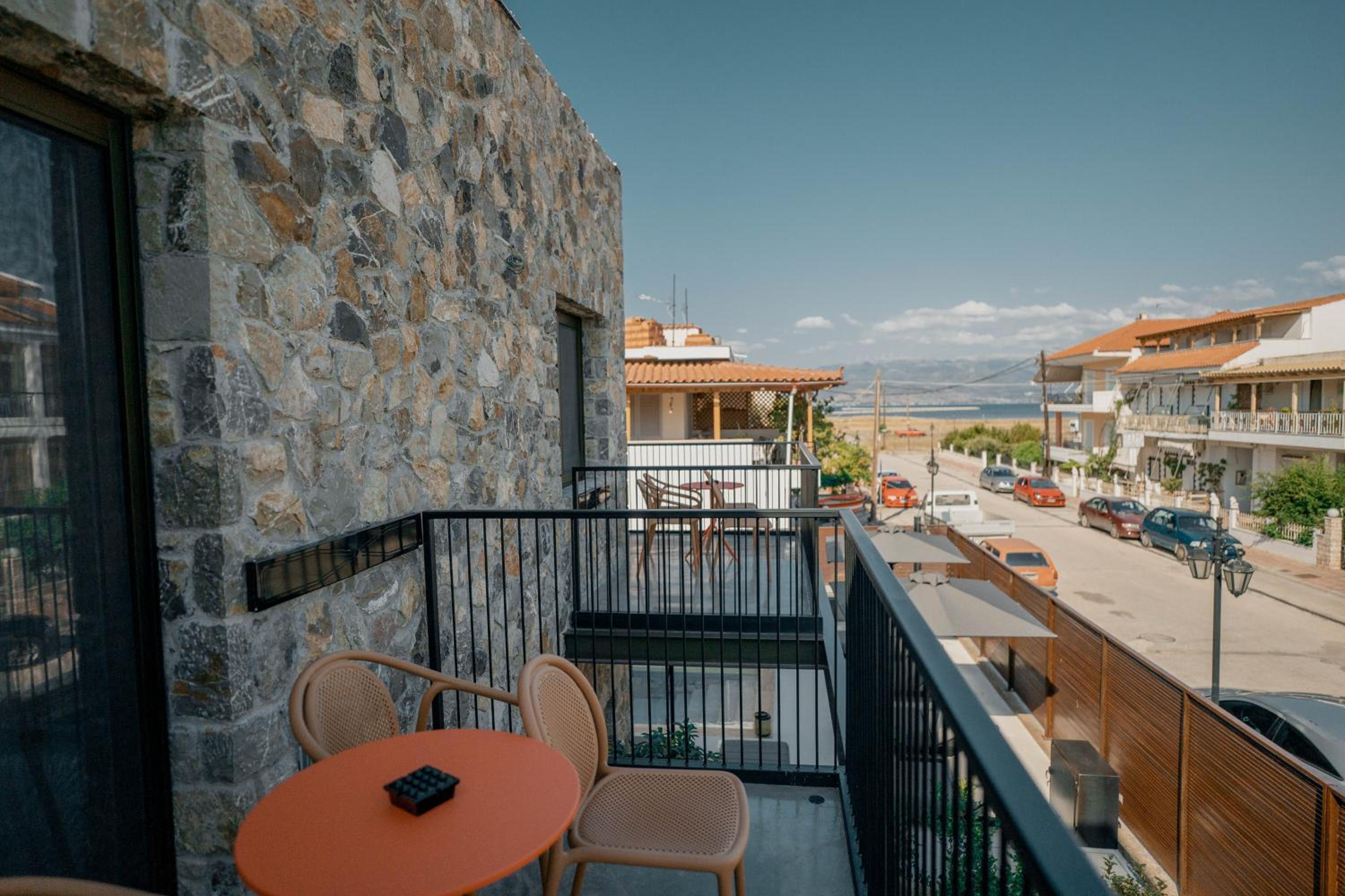 Junior Suite with Balcony and Partial Sea View - Photo 18