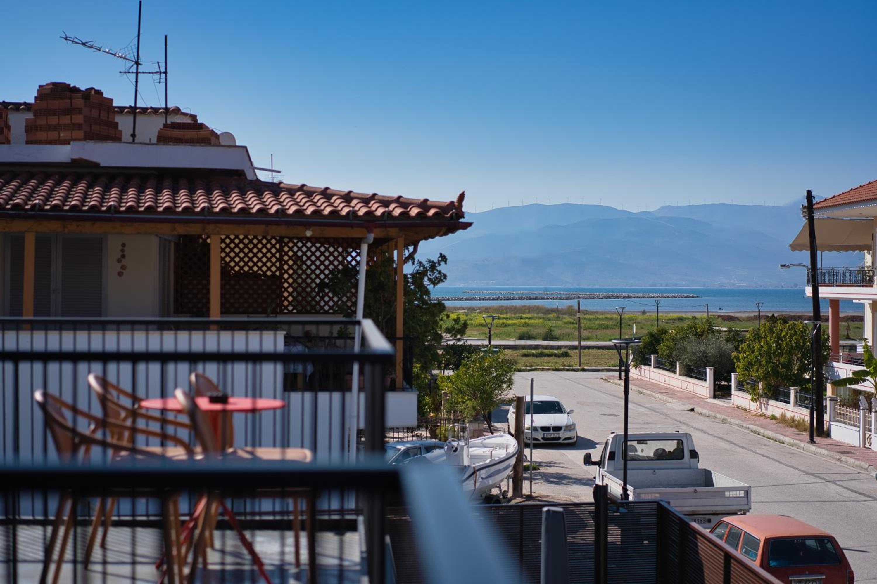 Junior Suite with Balcony and Partial Sea View - Photo 20