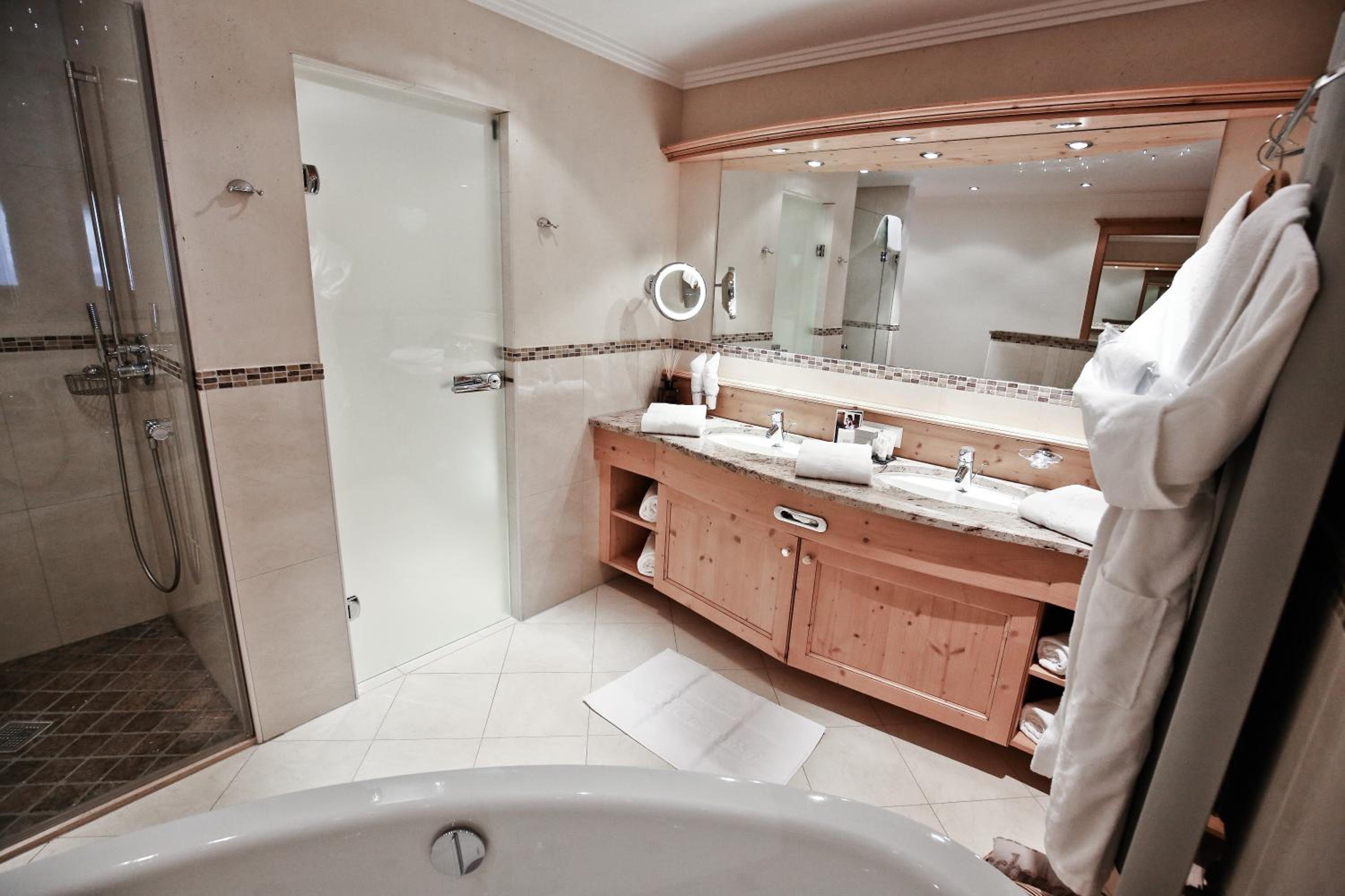 Deluxe Family Suite photo 2