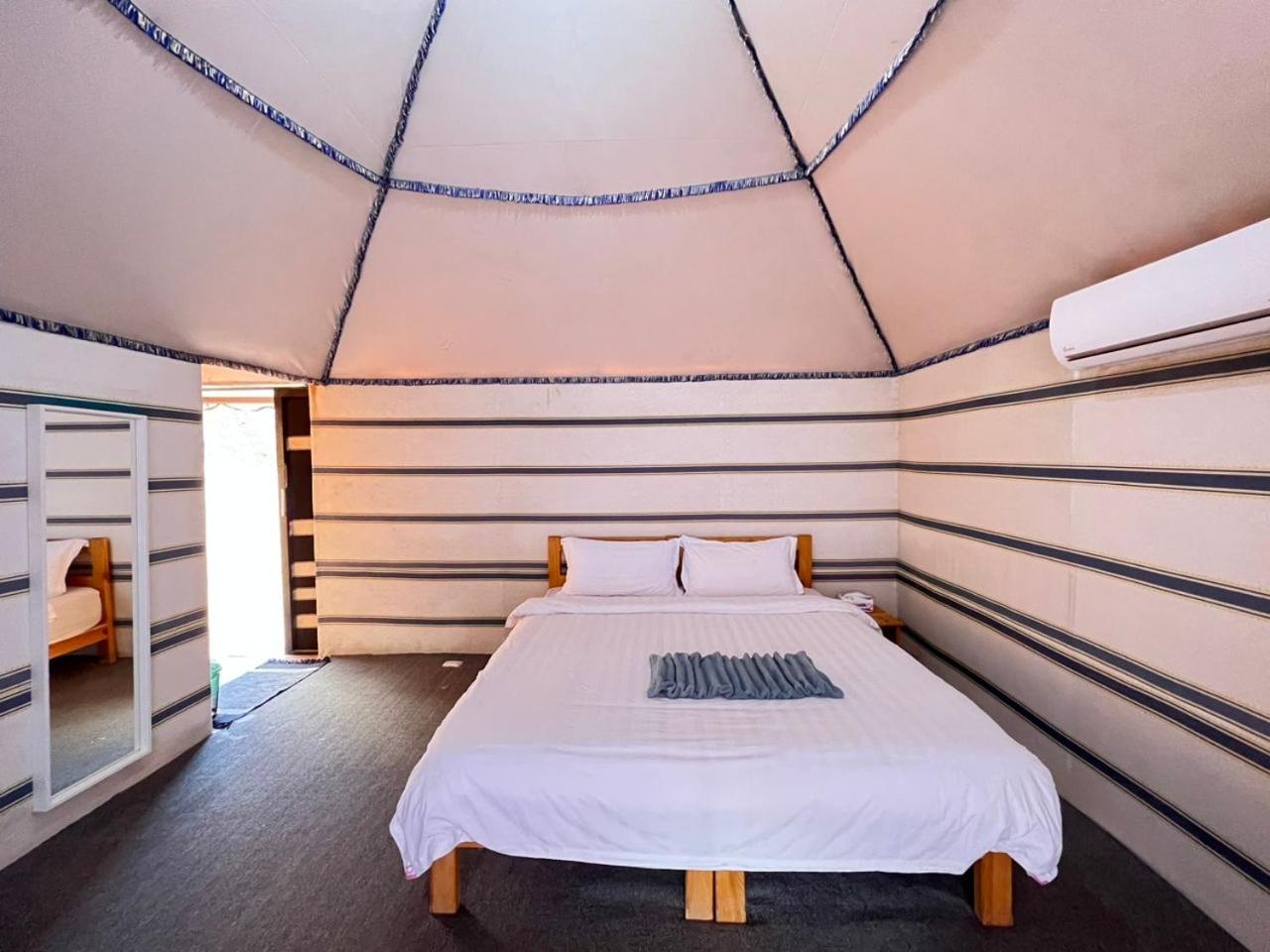 Double Tent photo 1