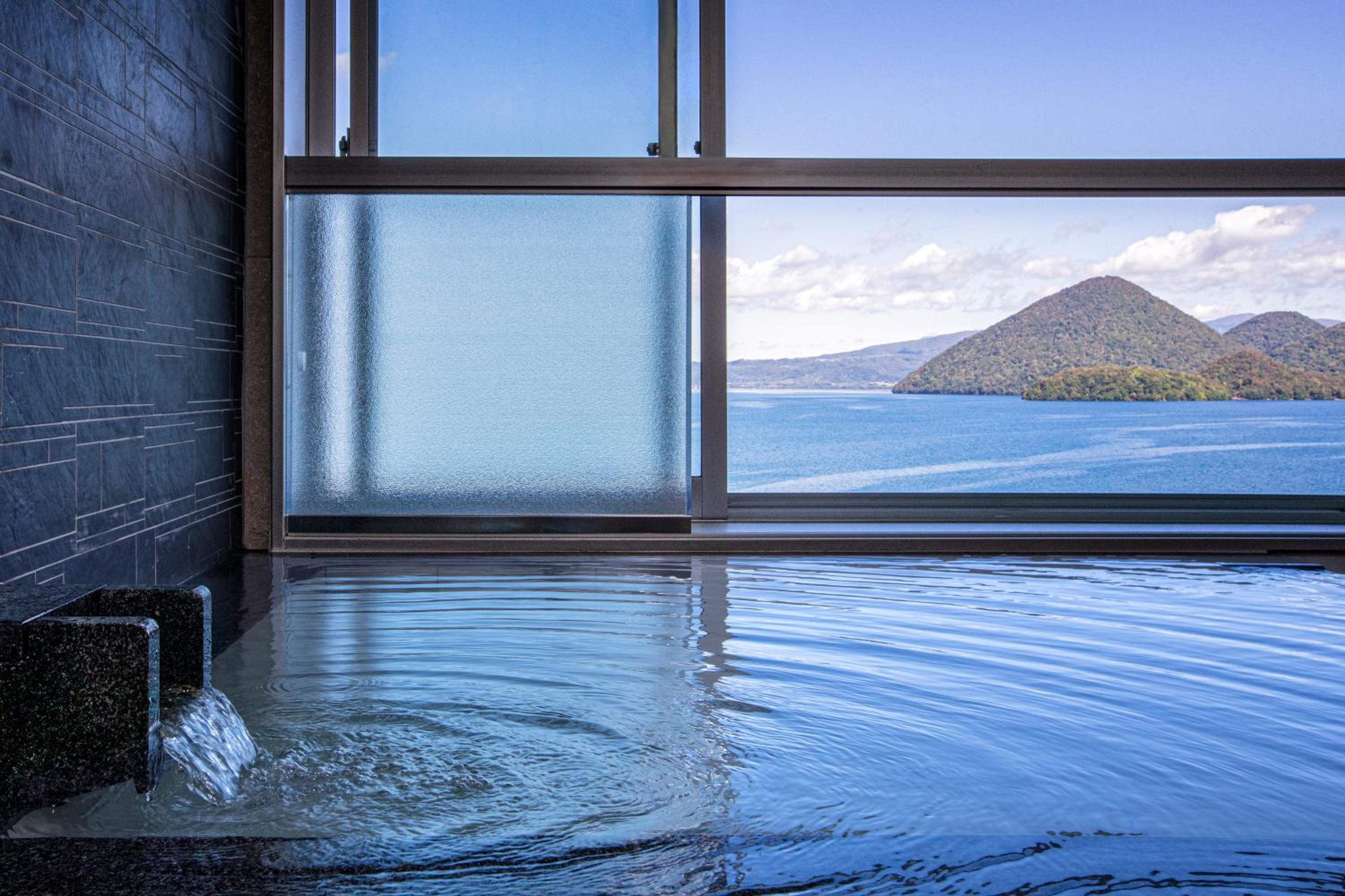 Top Floor, Executive Twin Room with Onsen View Bath-Club BLD - Non-Smoking(Buffet Dinner & Breakfast Included) photo 2