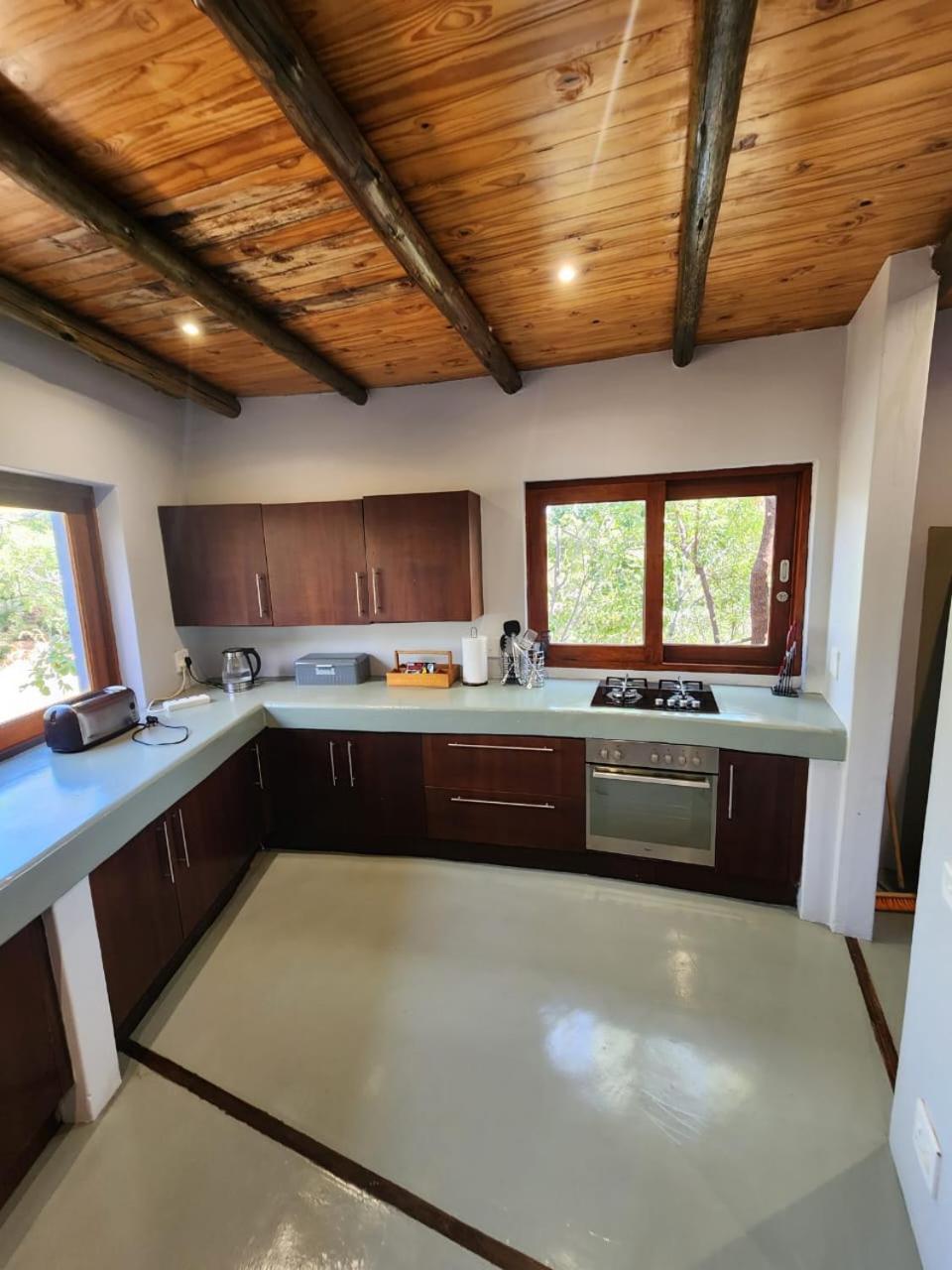 Suite - Photo 2