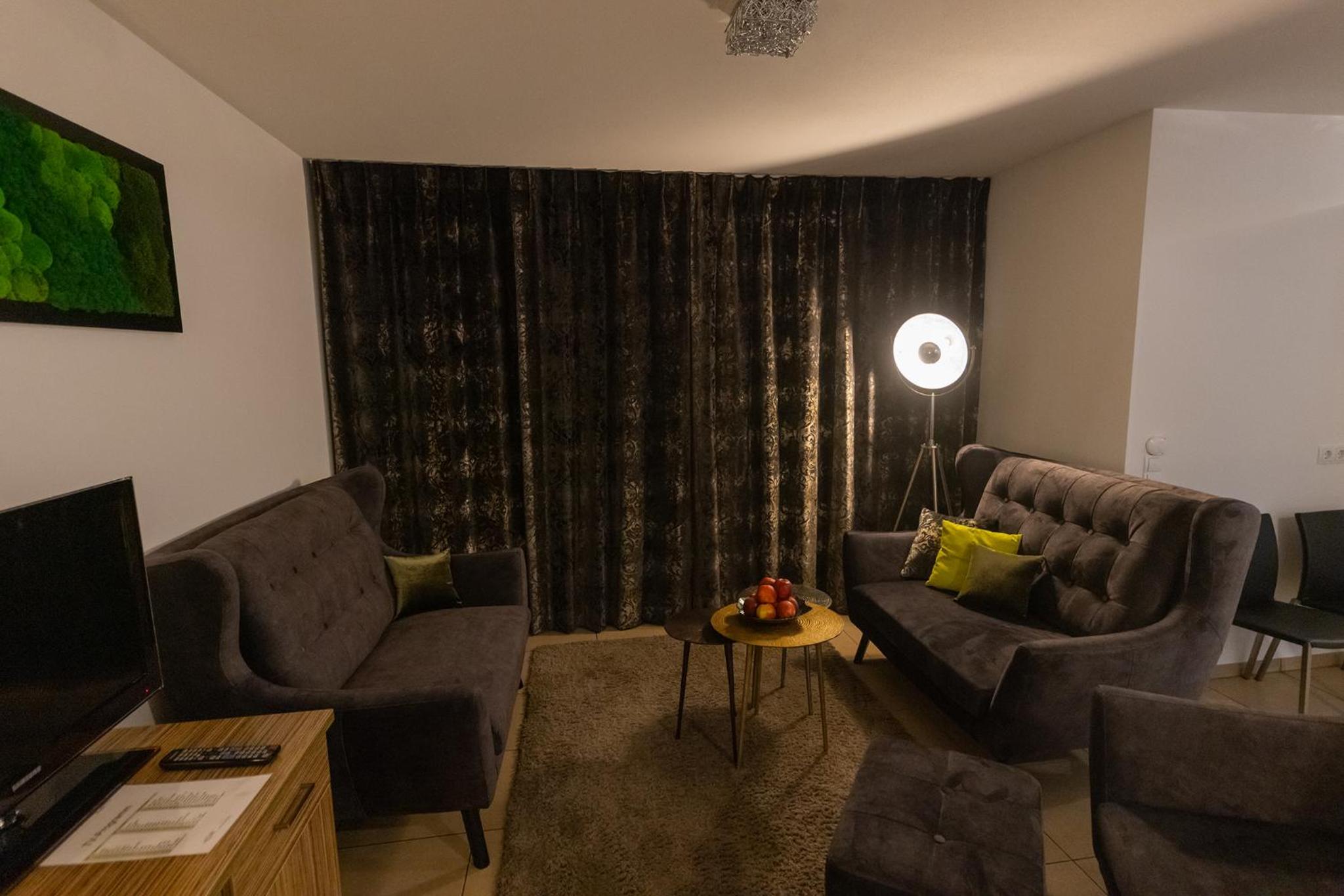 Suite with kitchen and balcony  photo 2