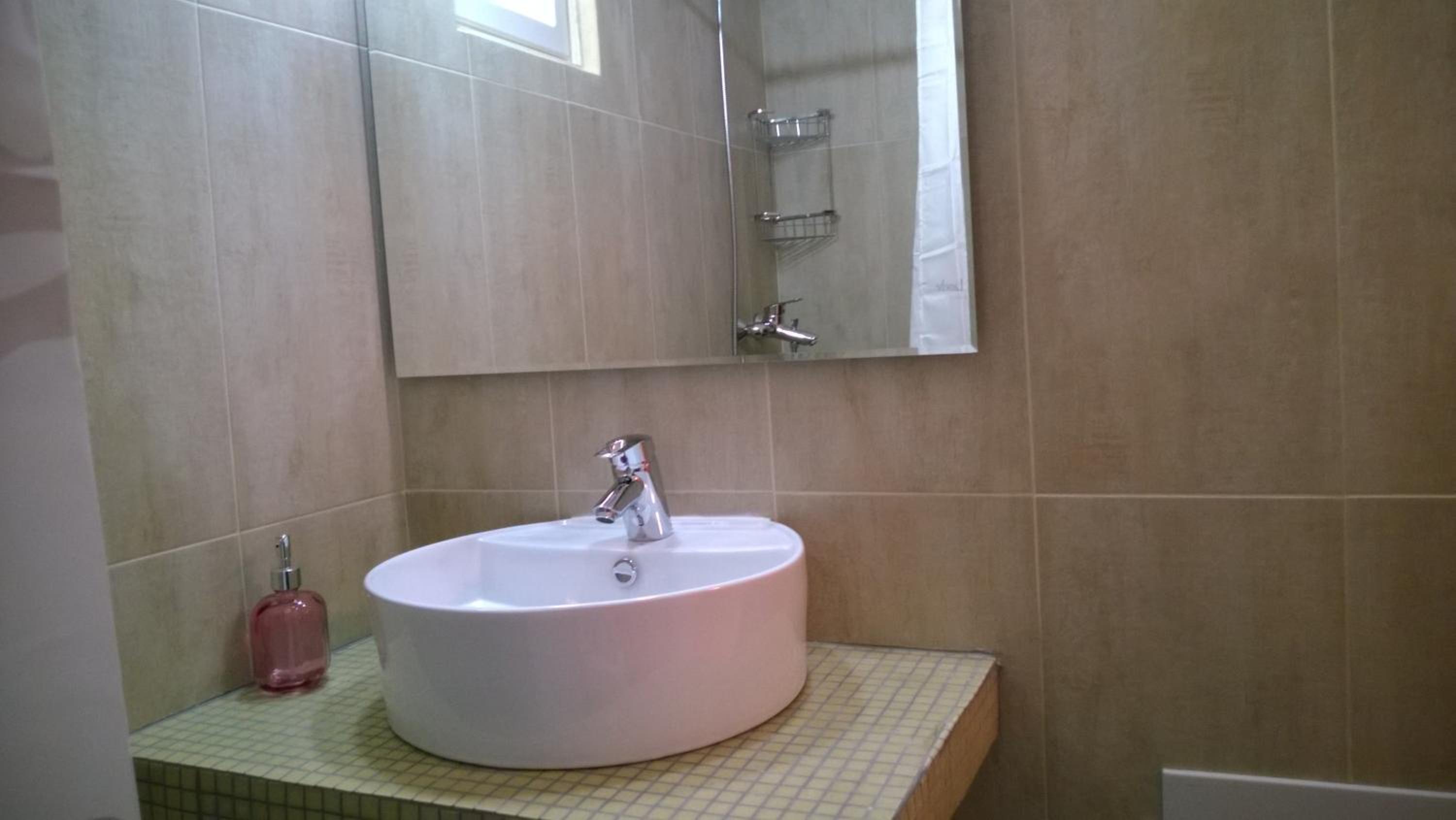 Double Room - Photo 7
