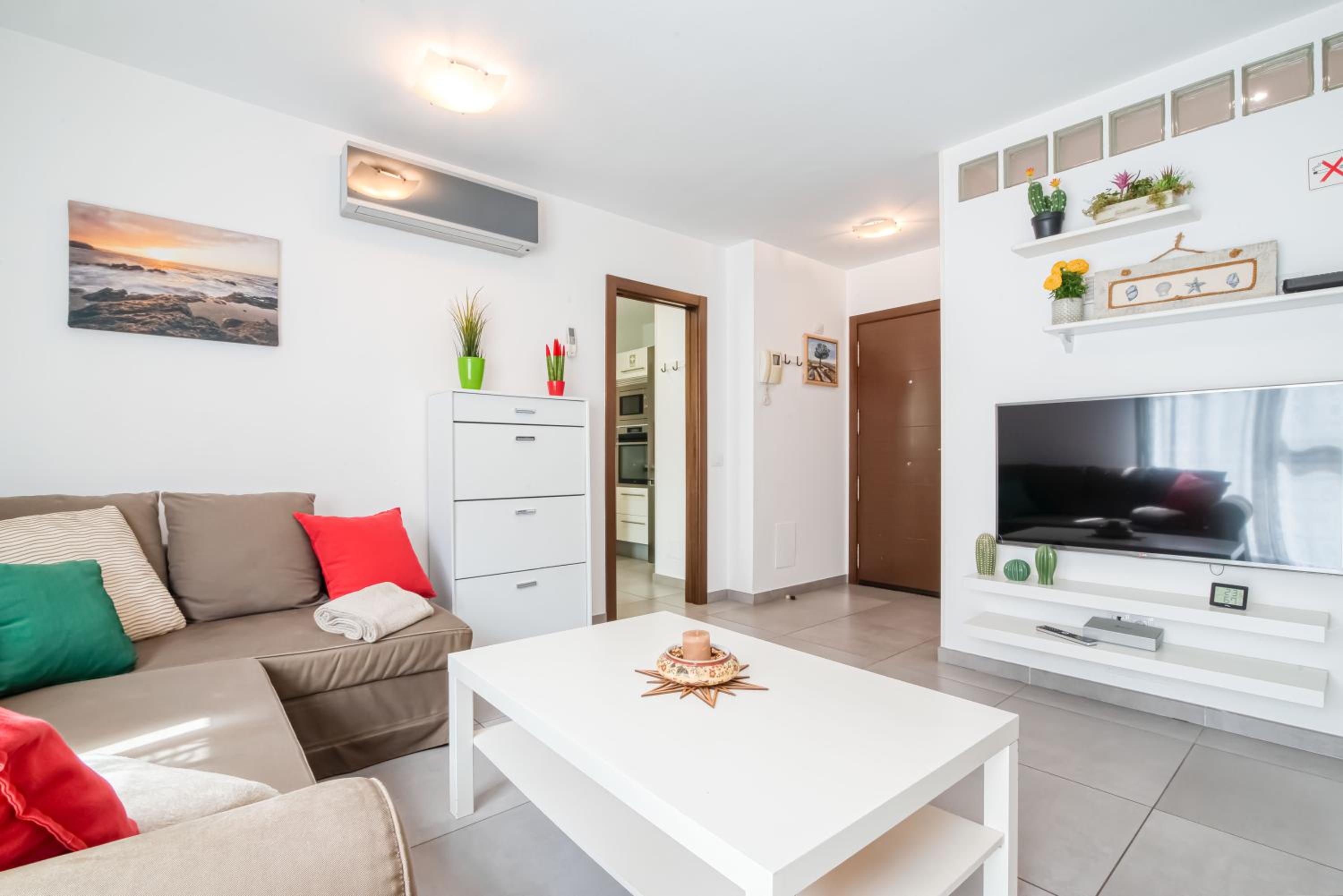 Two-Bedroom House - Photo 19