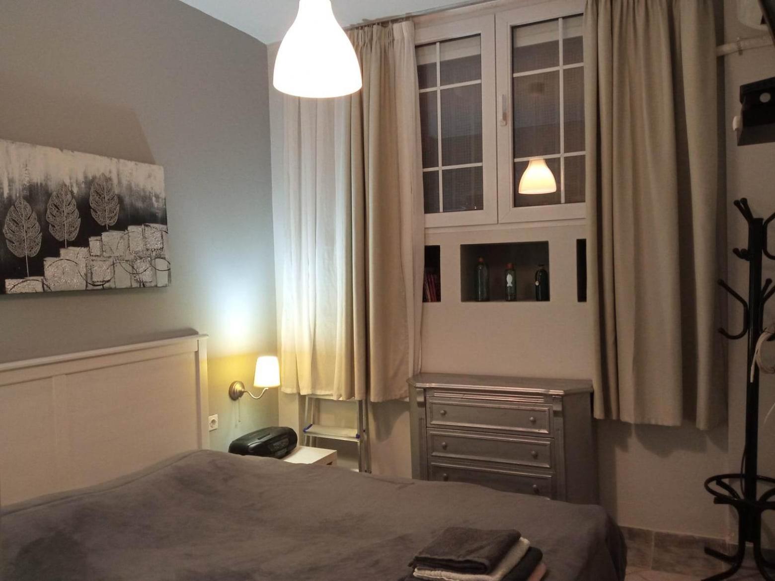 One-Bedroom Apartment - Photo 8