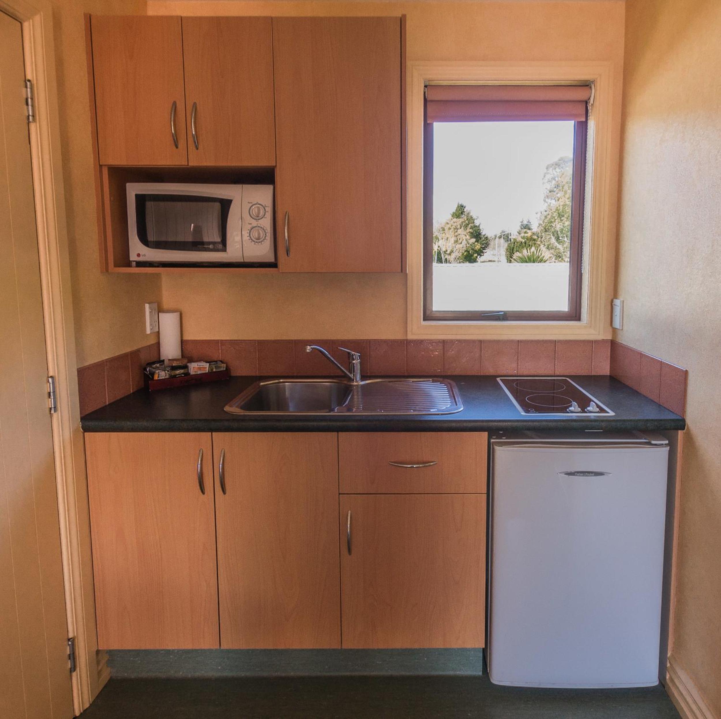 Standard Studio with Balcony - Photo 7