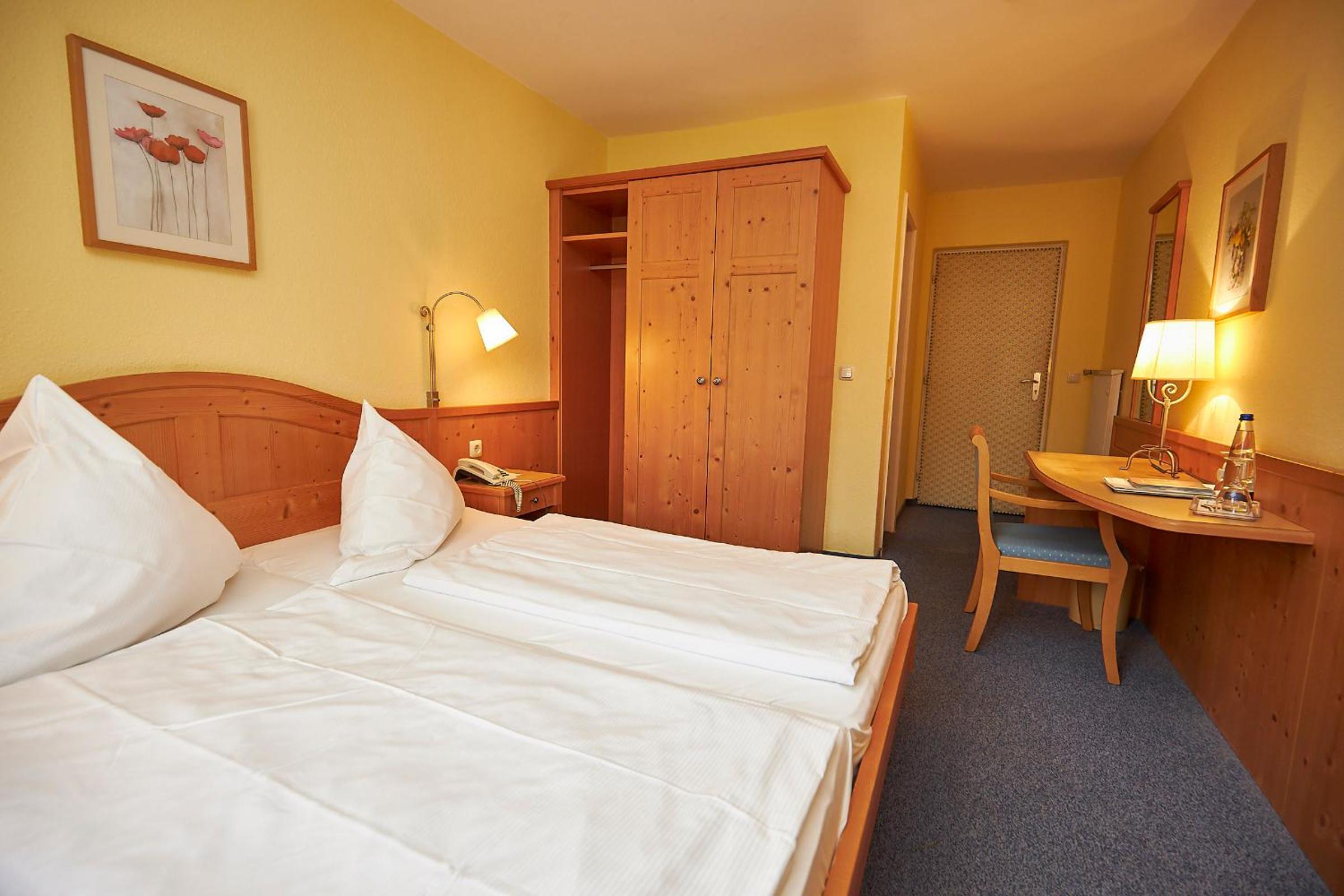 Standard Double Room photo 3