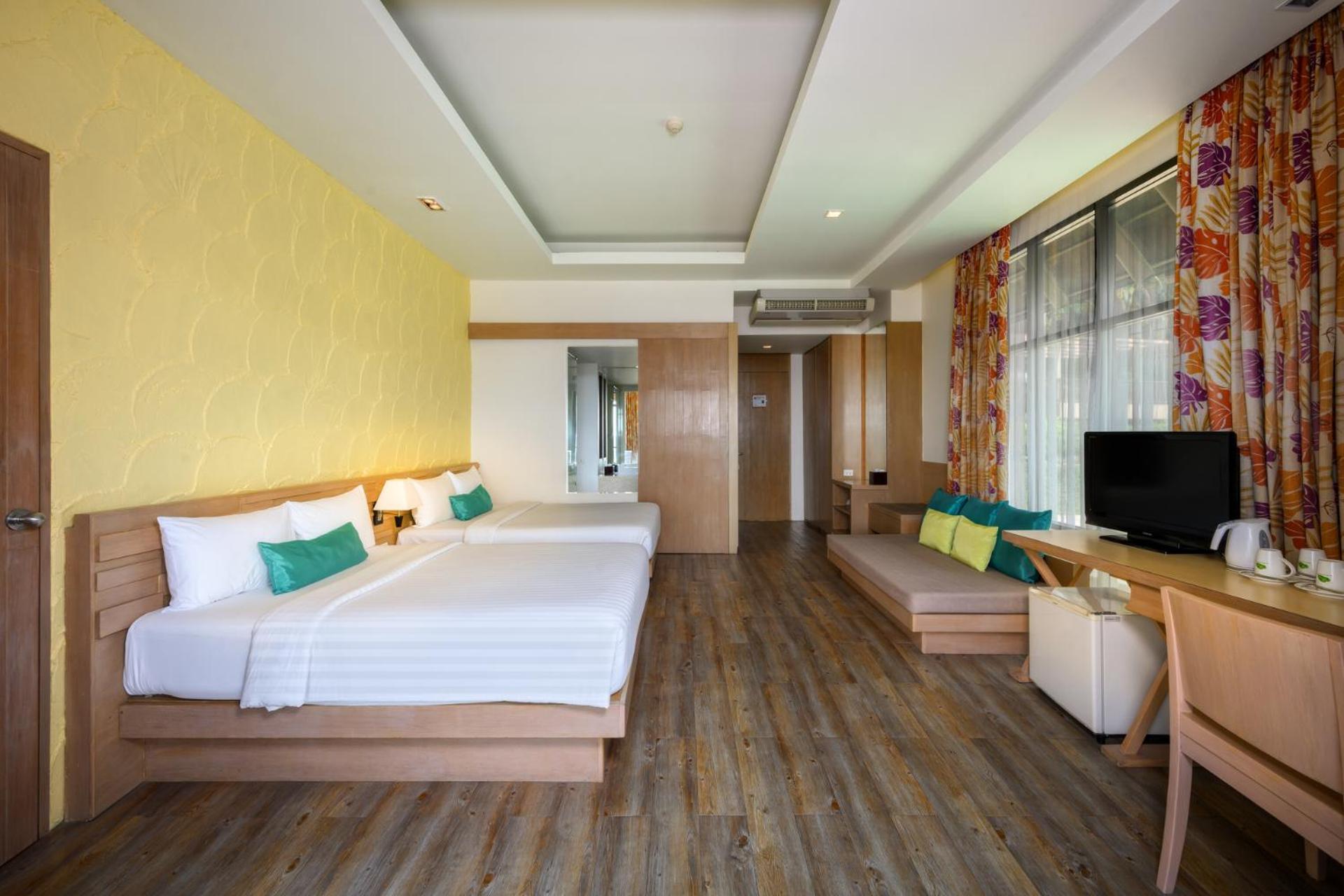 Family Room - Sea View - Photo 4