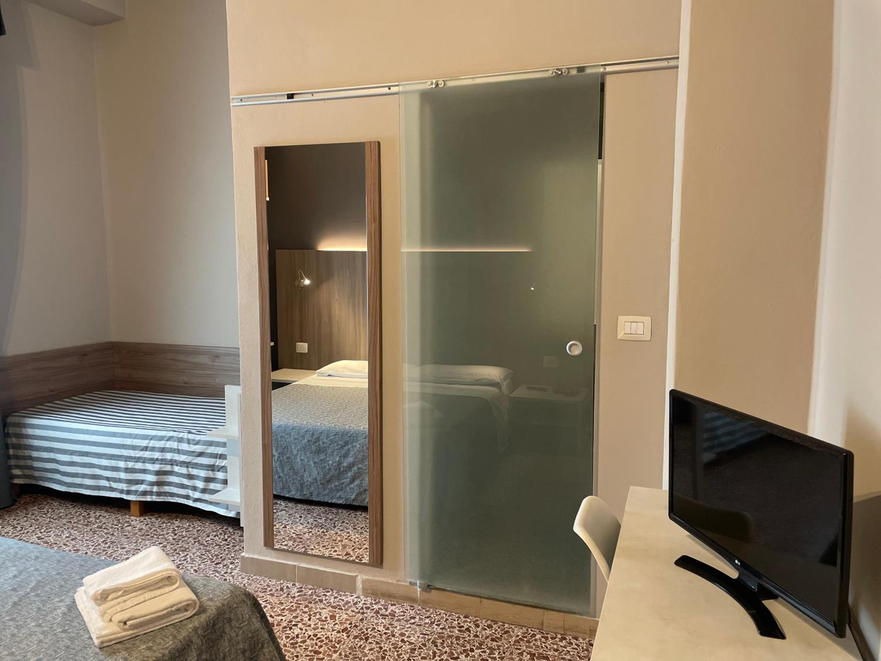 Queen Room with Sea View photo 1
