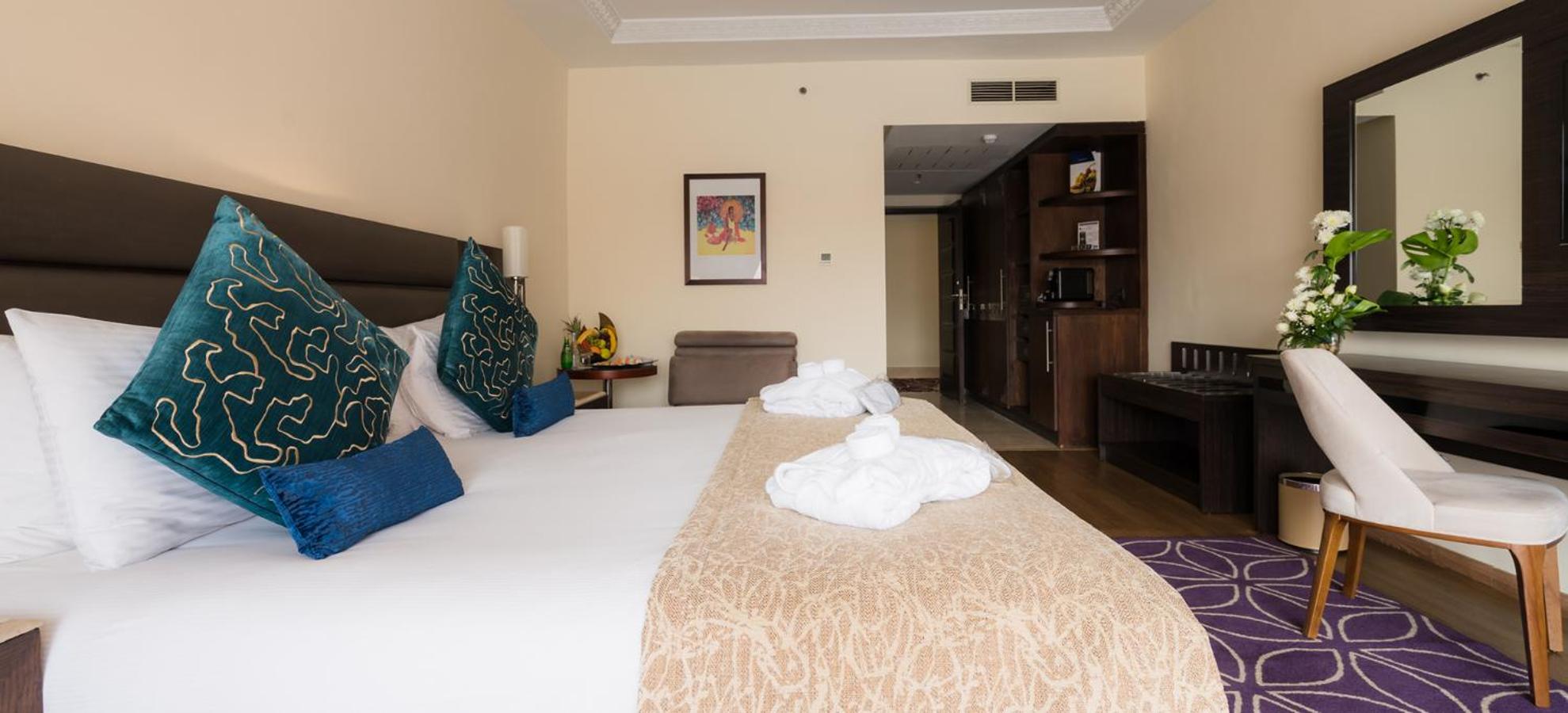 Premium Room Pool View King Bed