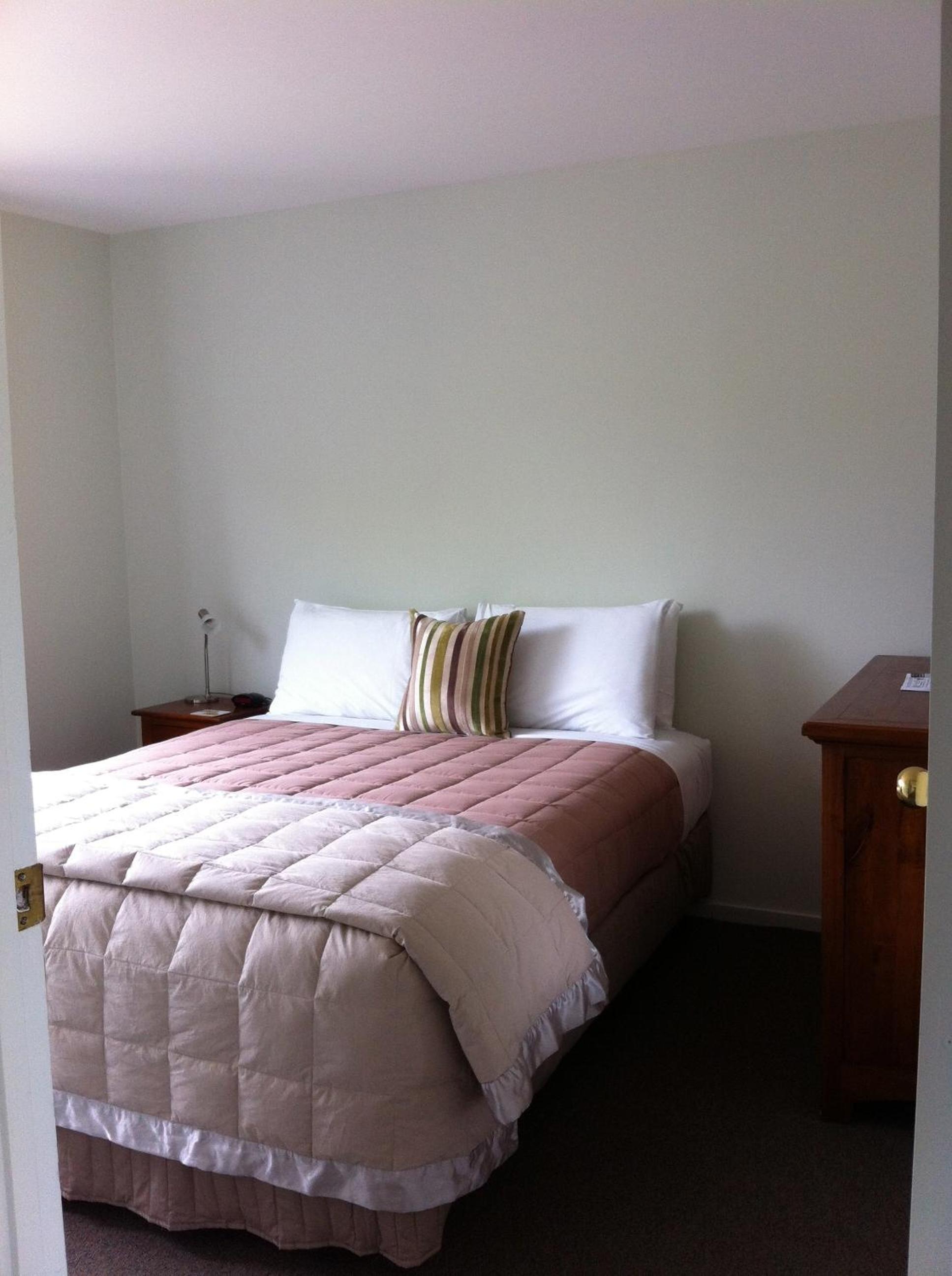 Three-Bedroom Cottage photo 2