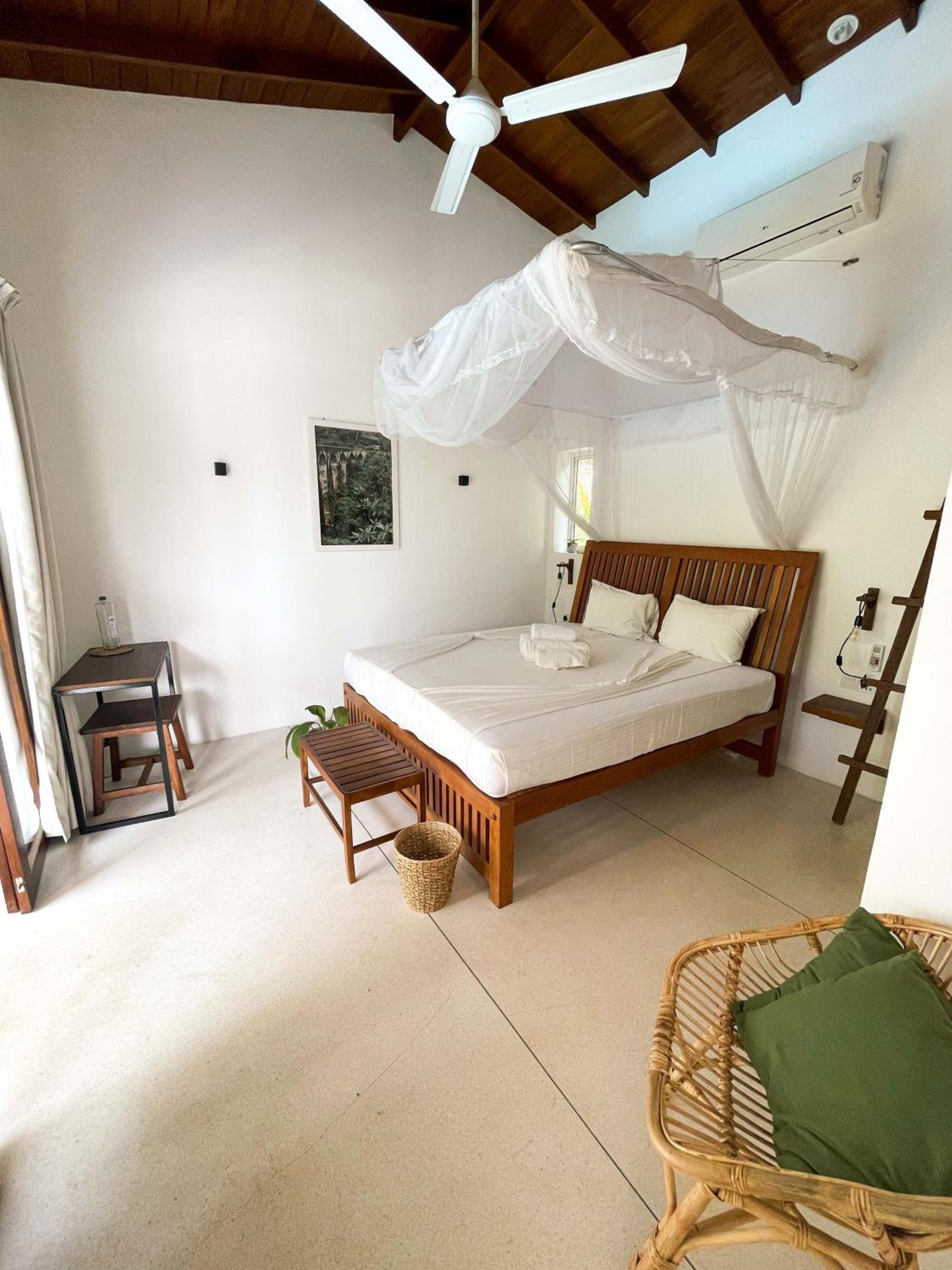 Deluxe Double Room with Balcony photo 3