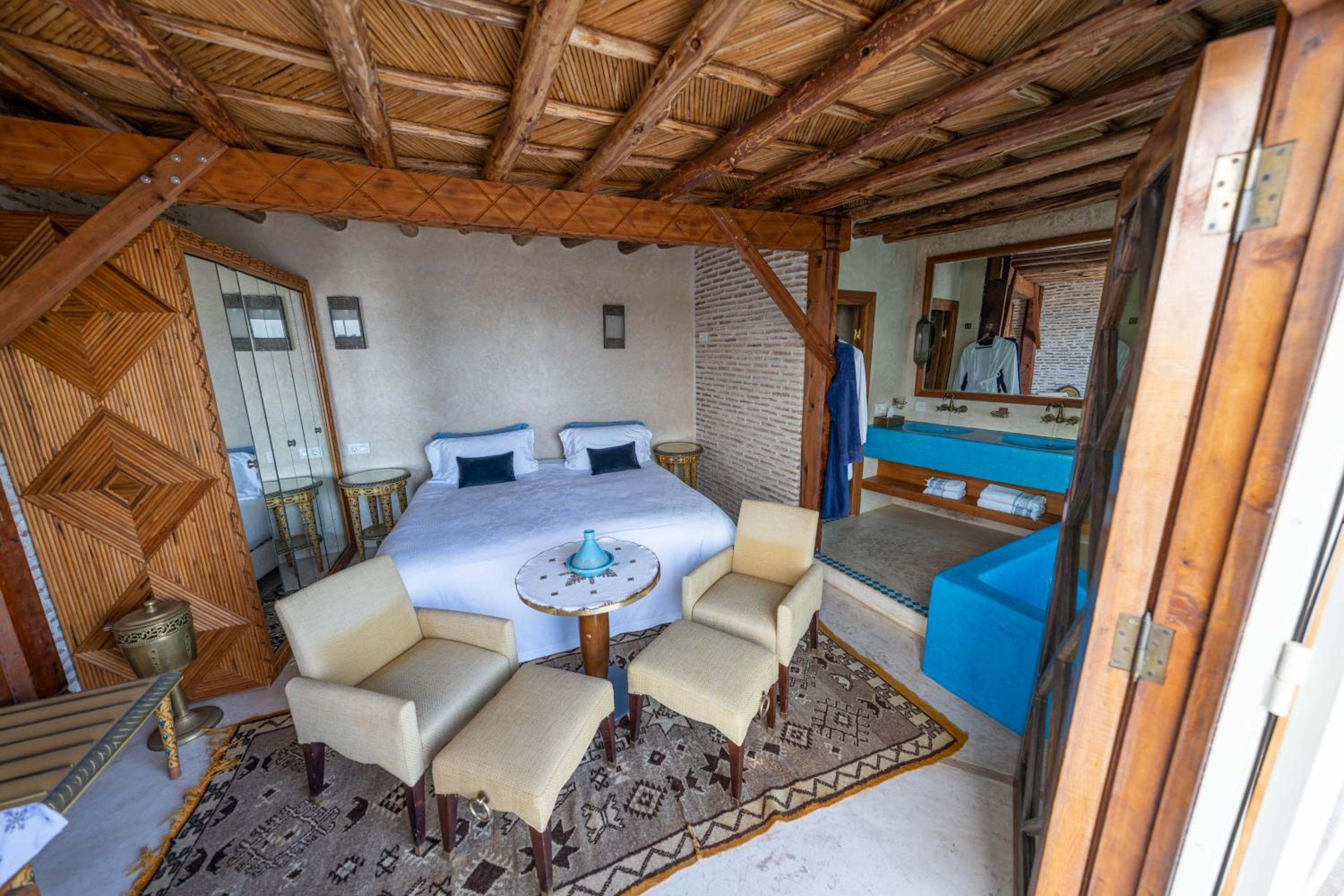 Double Room with Sea View - Photo 2