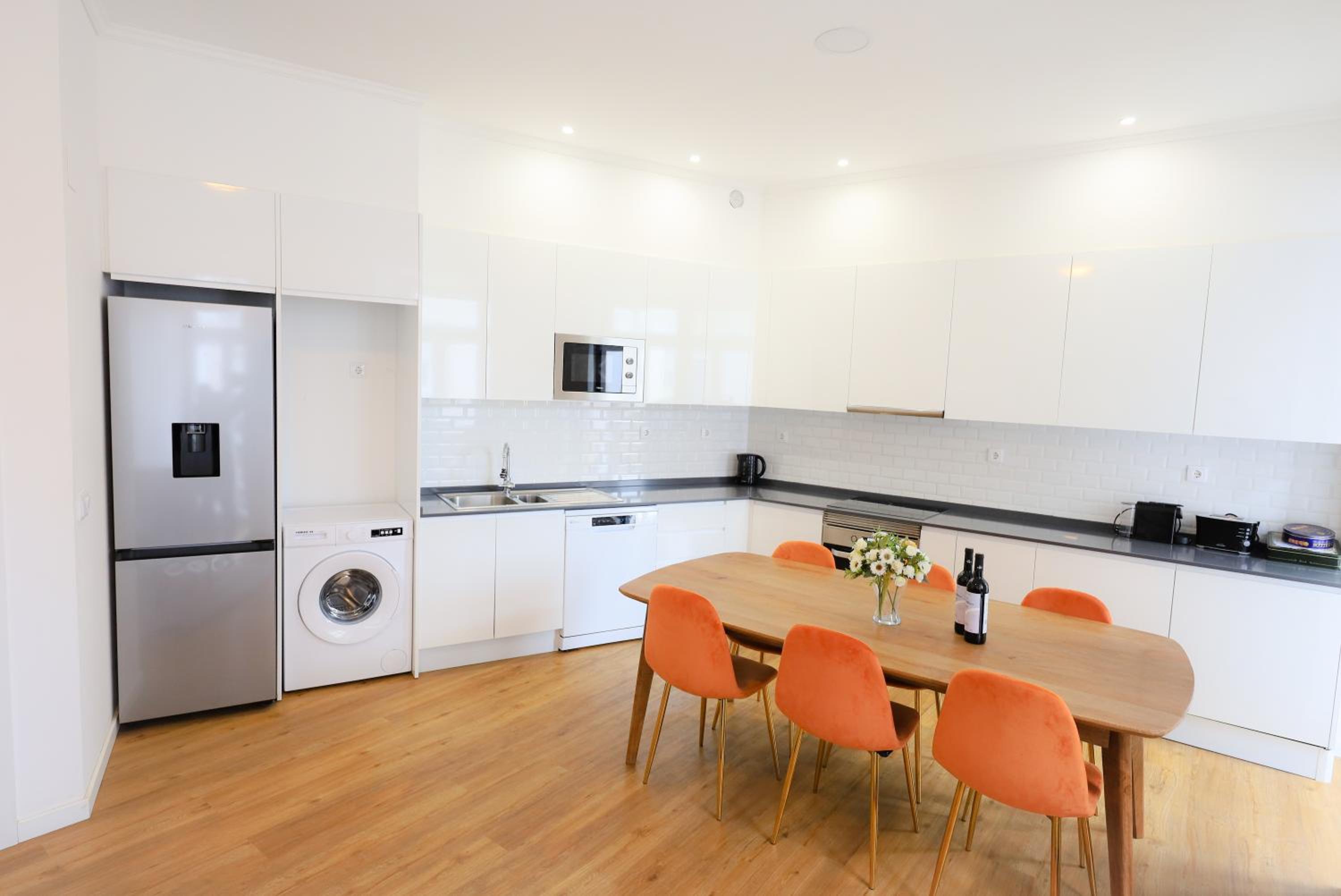 Three-Bedroom Apartment - Photo 2