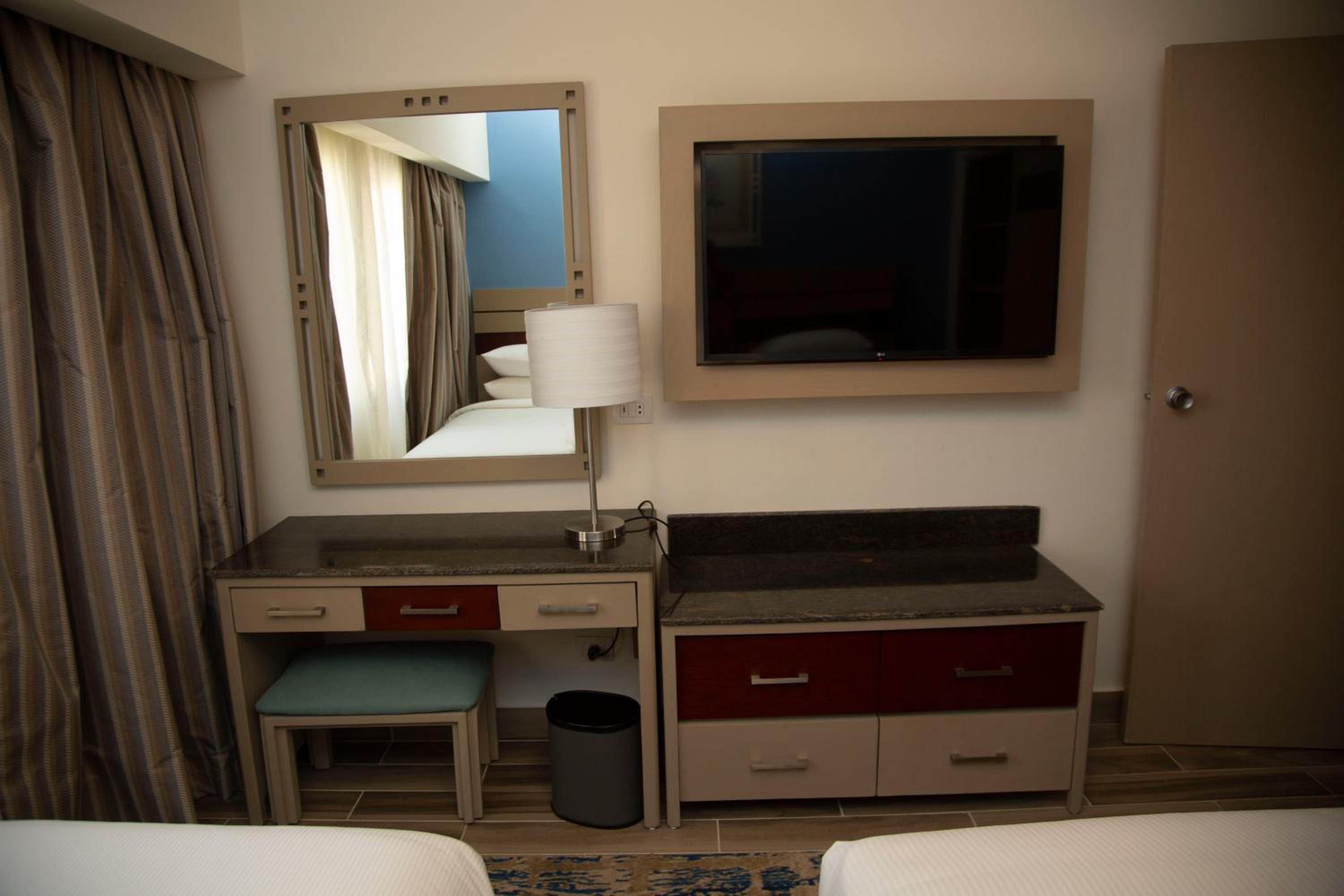 Family Suite - Photo 9