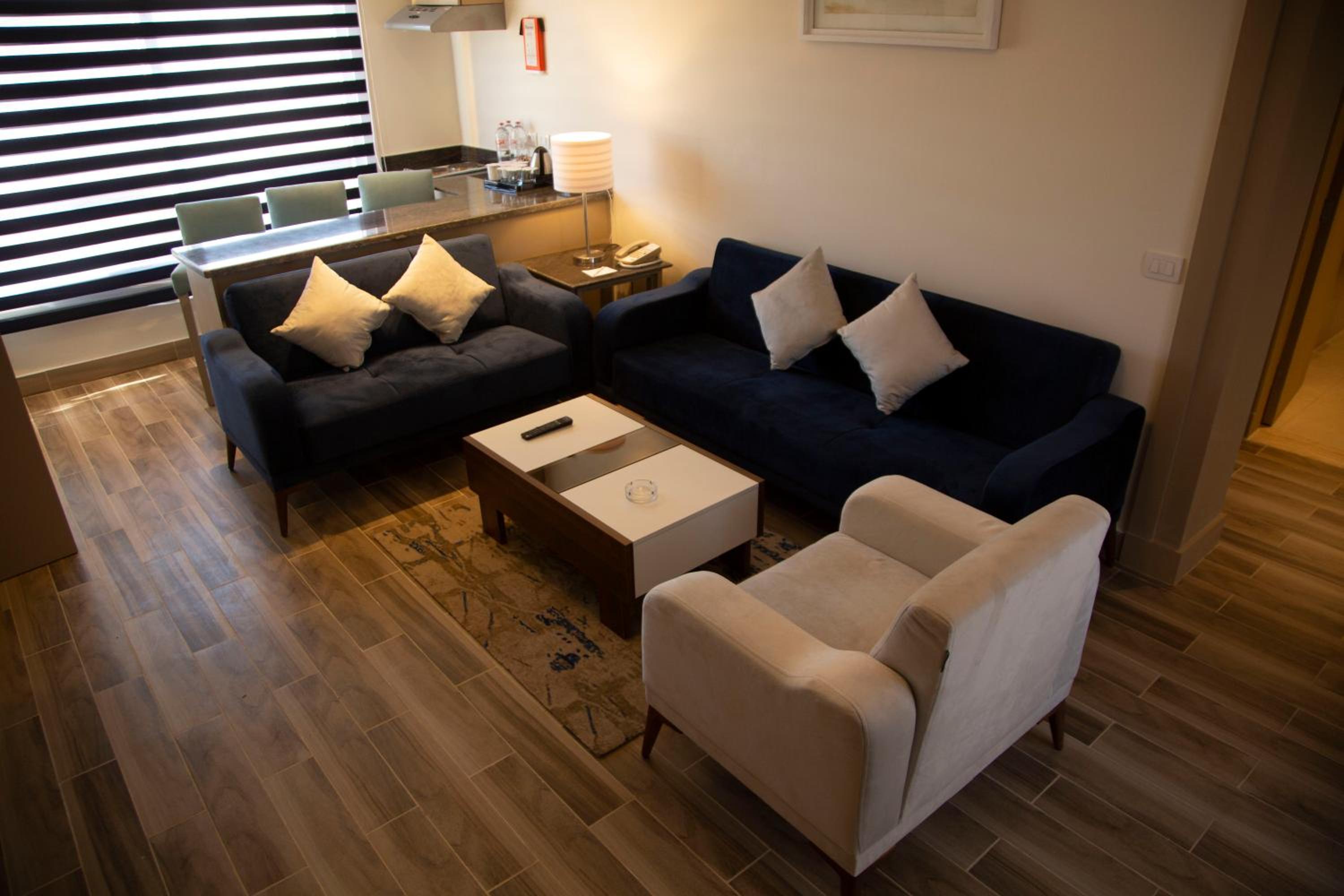 Family Suite - Photo 10