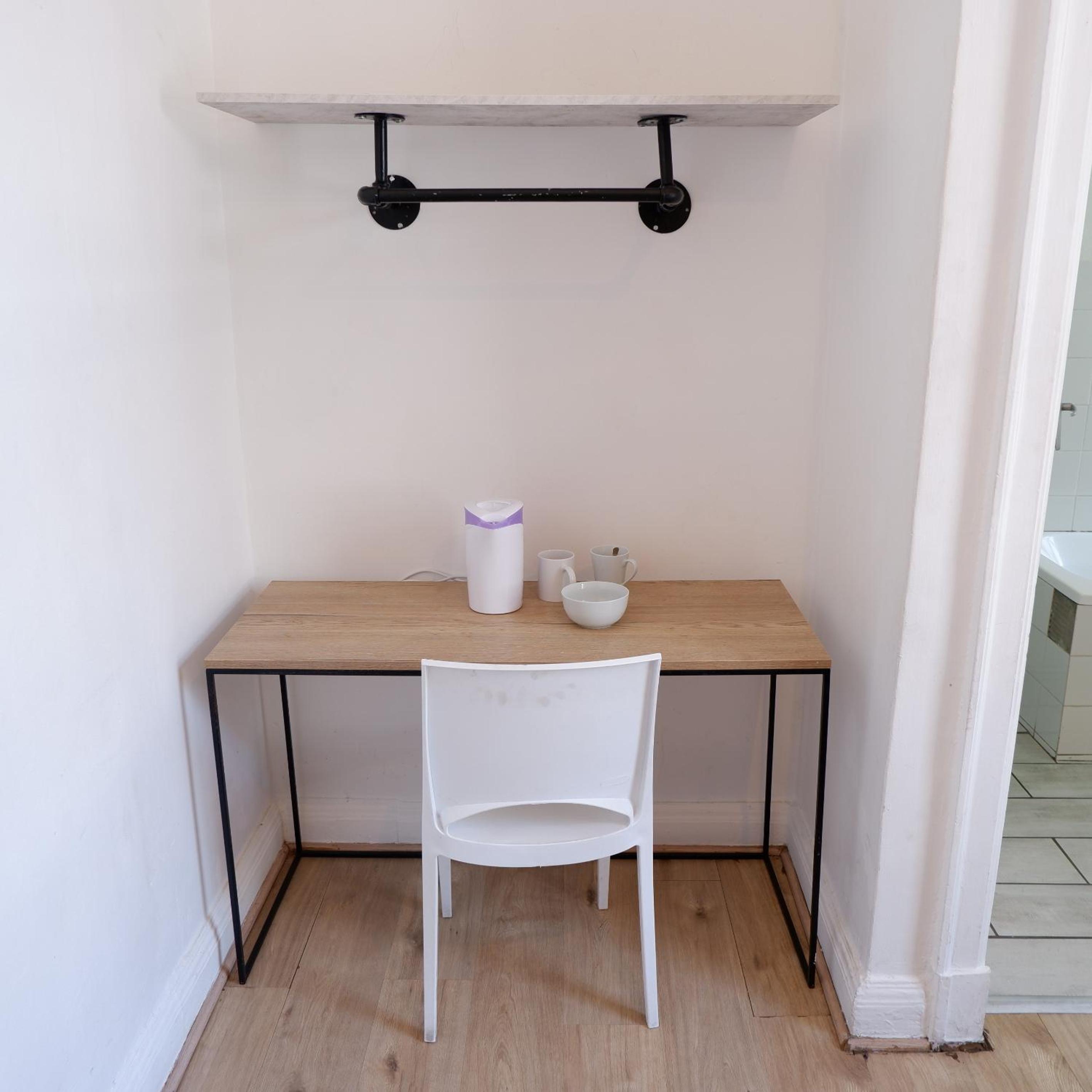 Double Room - Photo 7