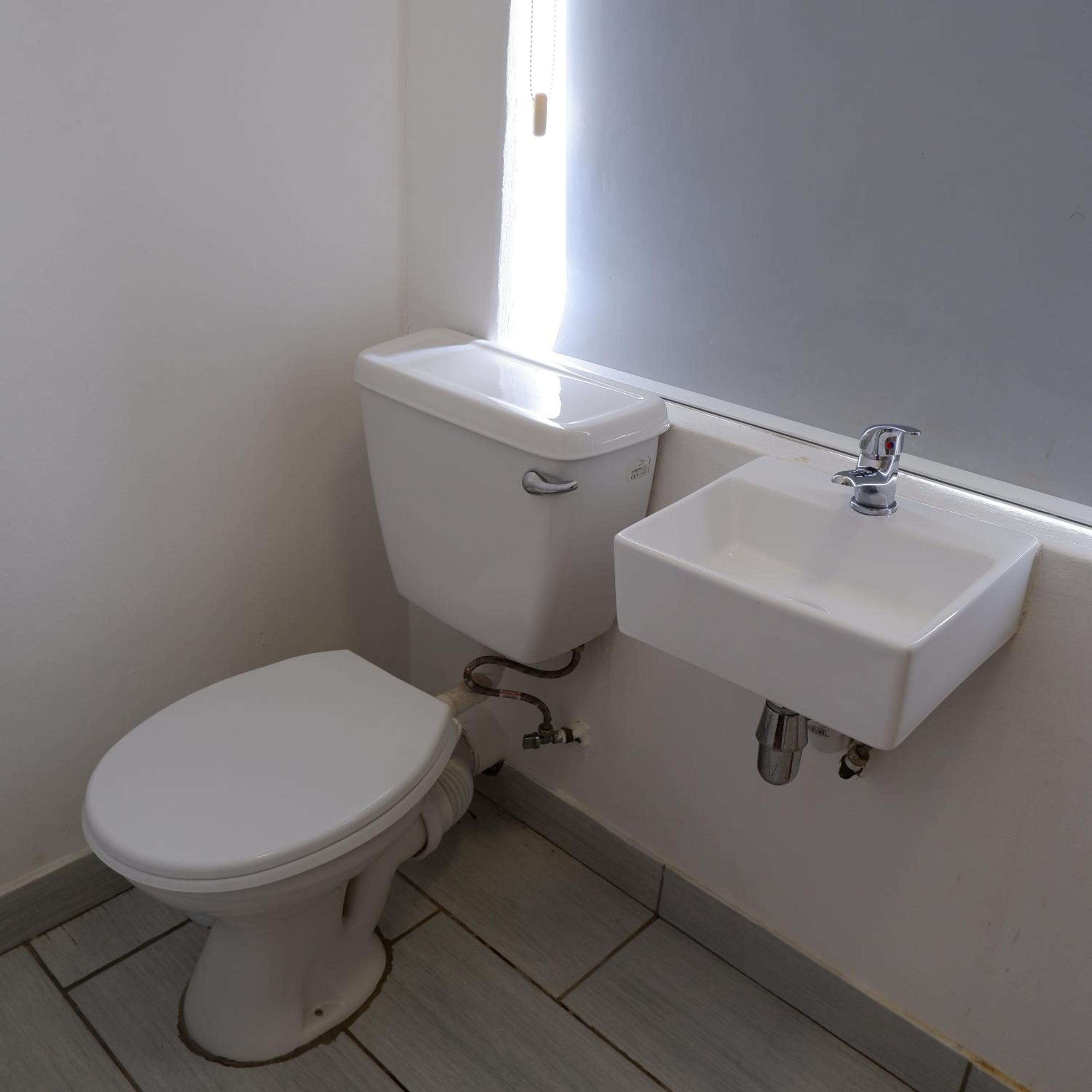 Queen Room - Photo 6
