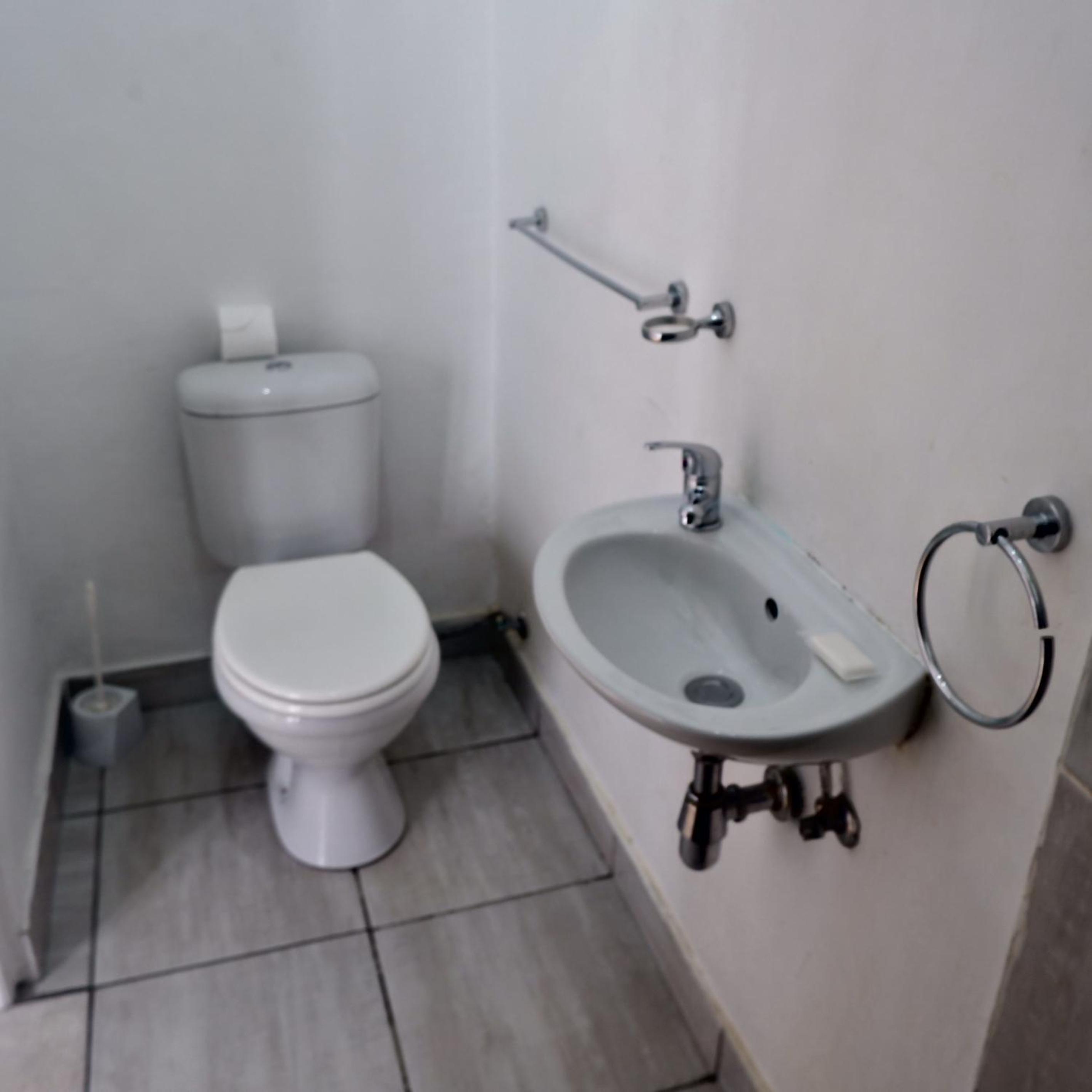 Double Room with Patio - Photo 6