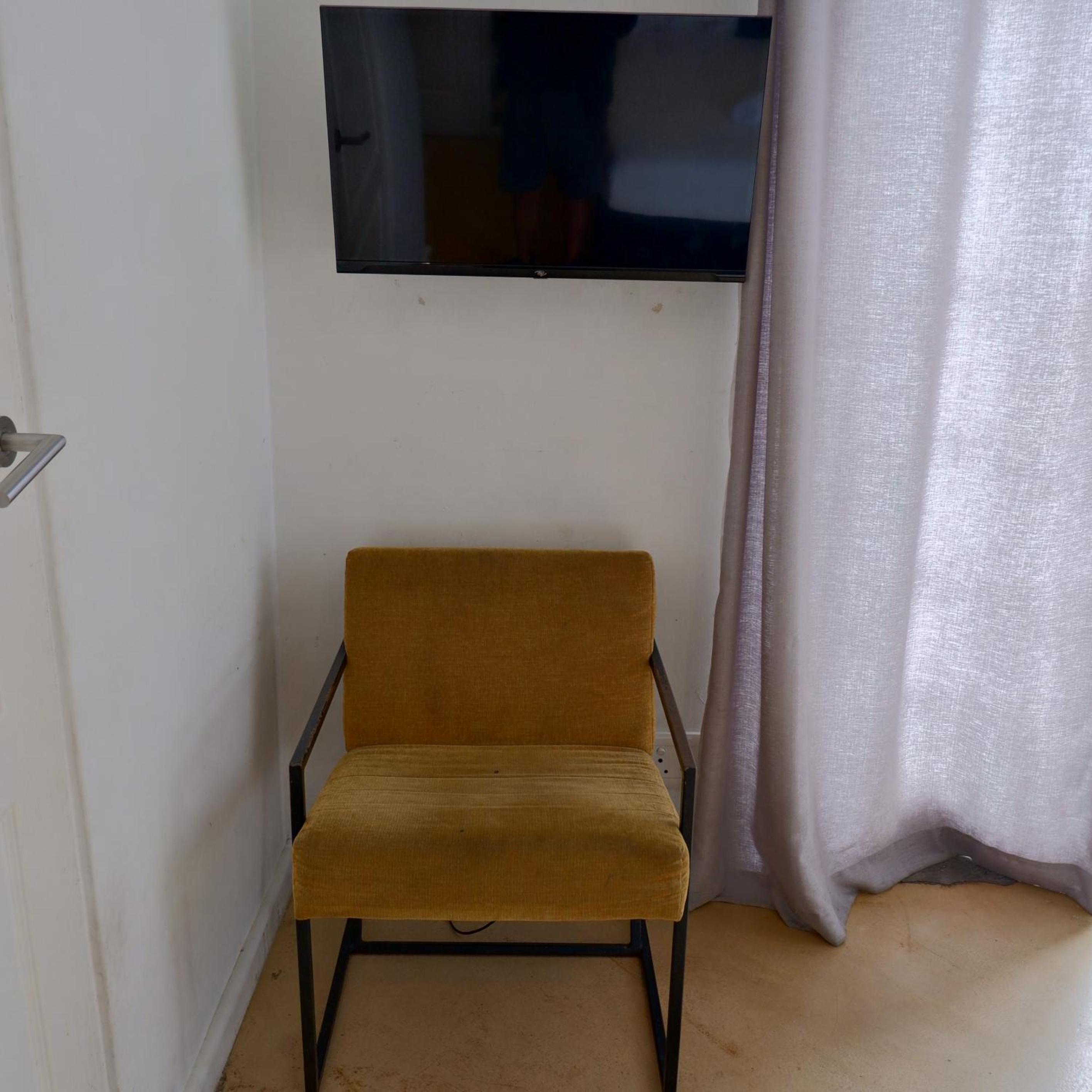 Double Room with Patio - Photo 9