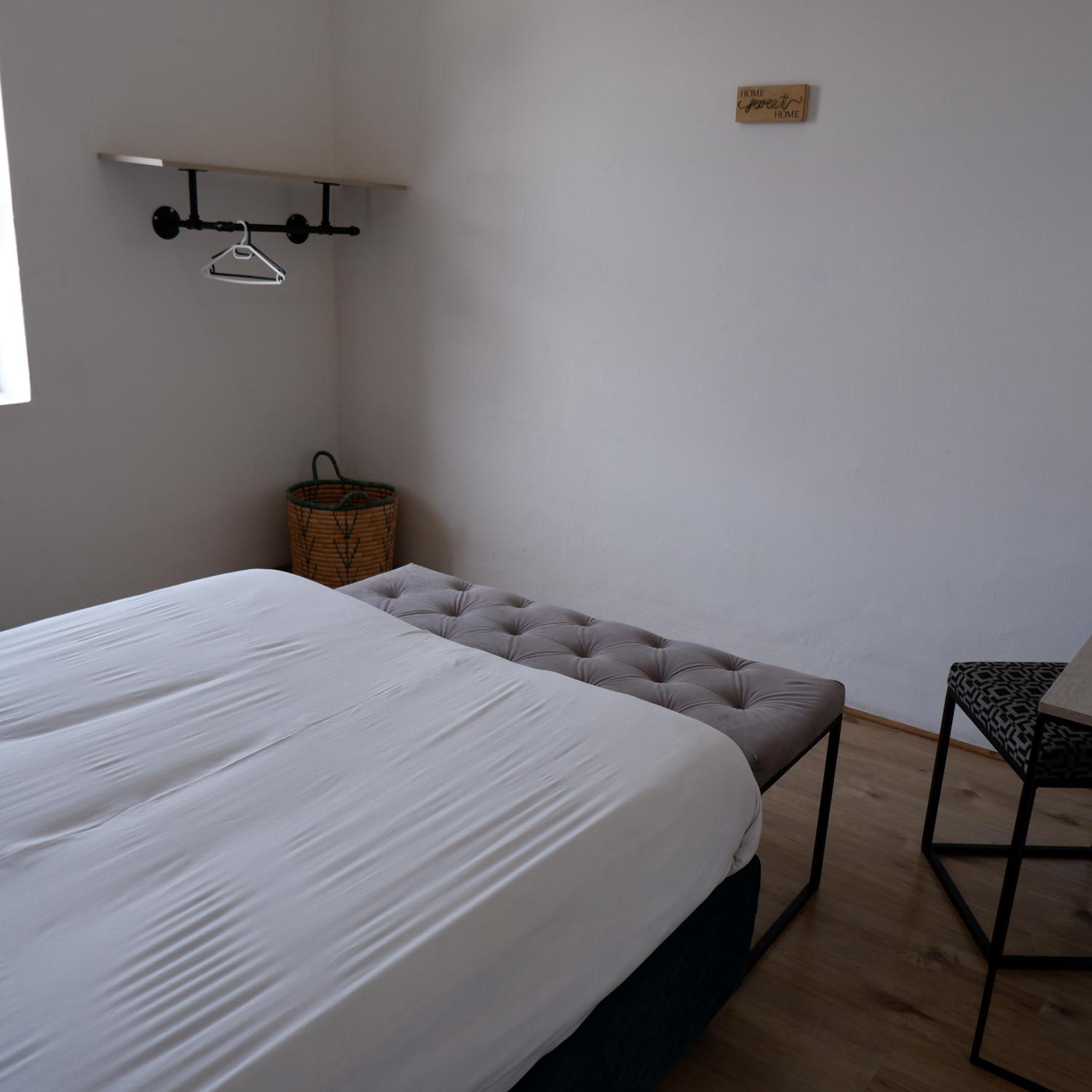 Budget Double Room - Photo 5