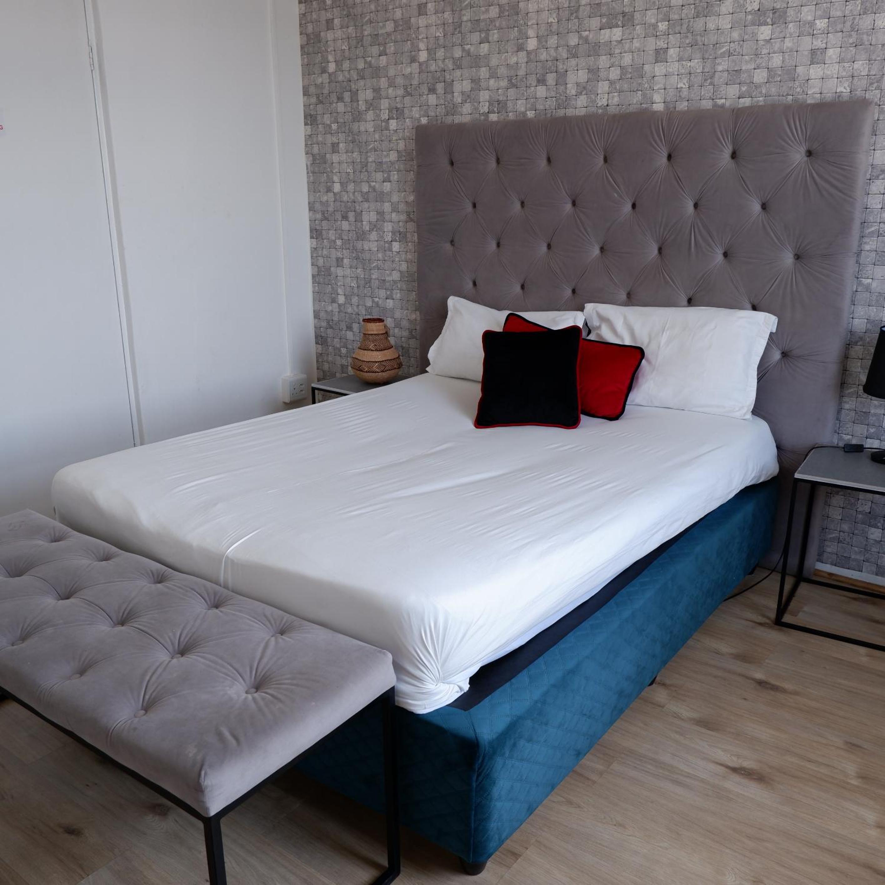 Budget Double Room - Photo 7