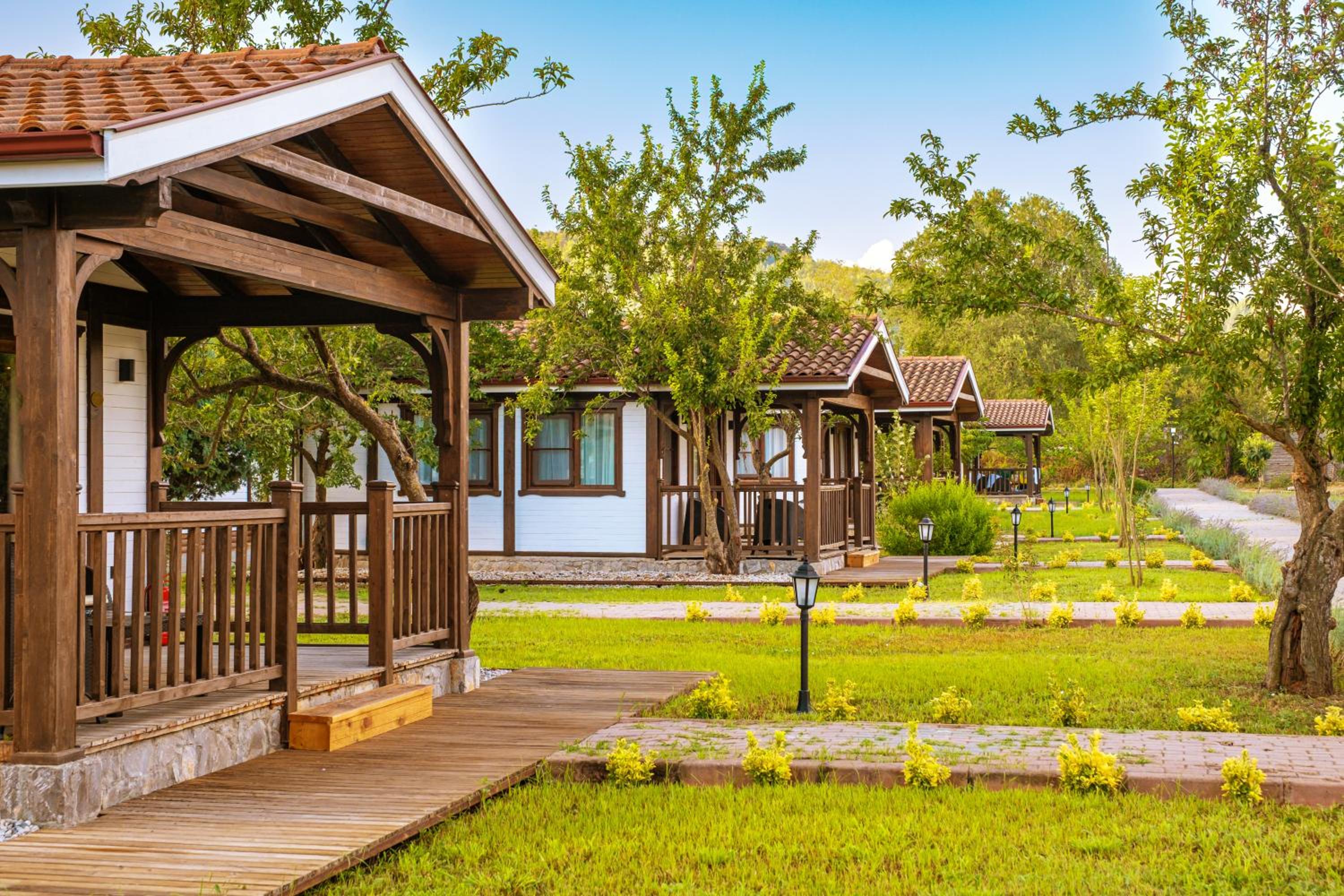 Bungalow With Patio - Photo 44
