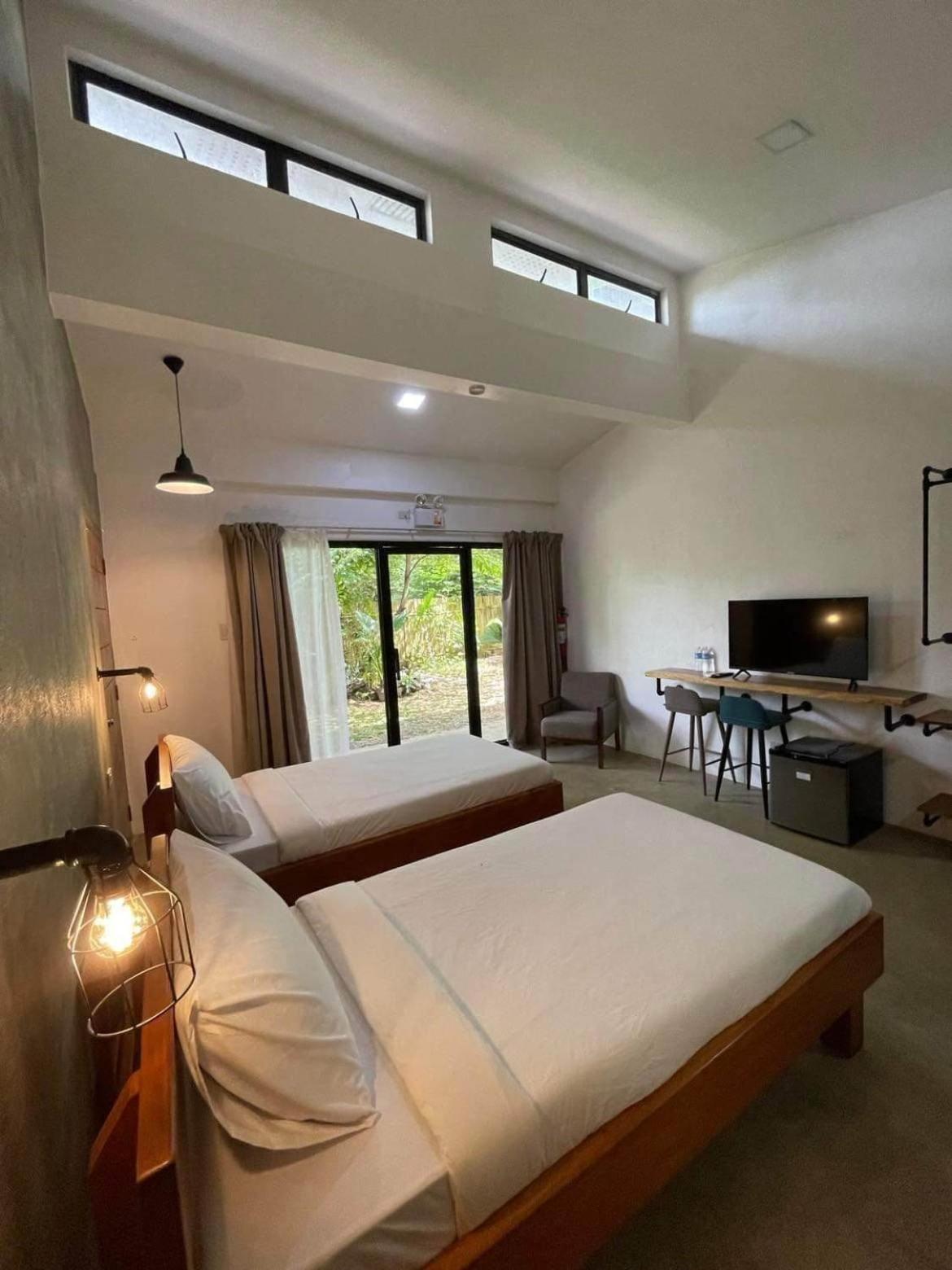 Deluxe Twin Room - Photo 2