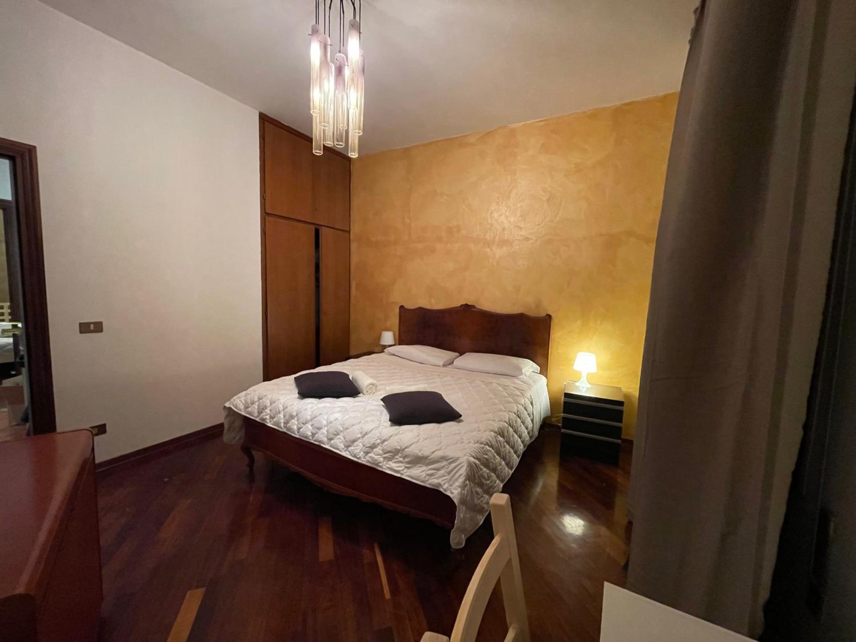 Large Double Room photo 3