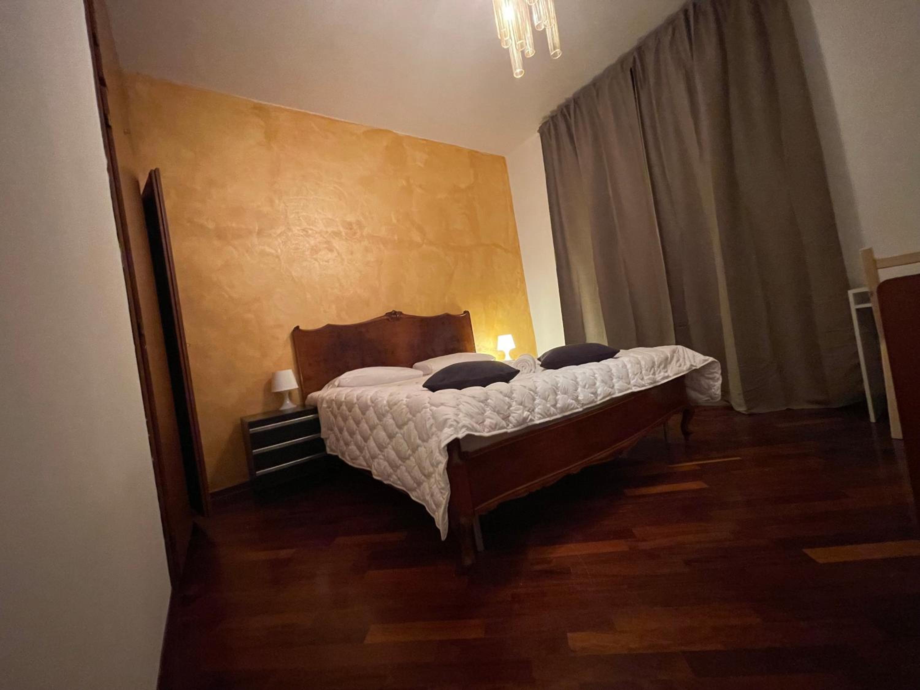 Large Double Room photo 1