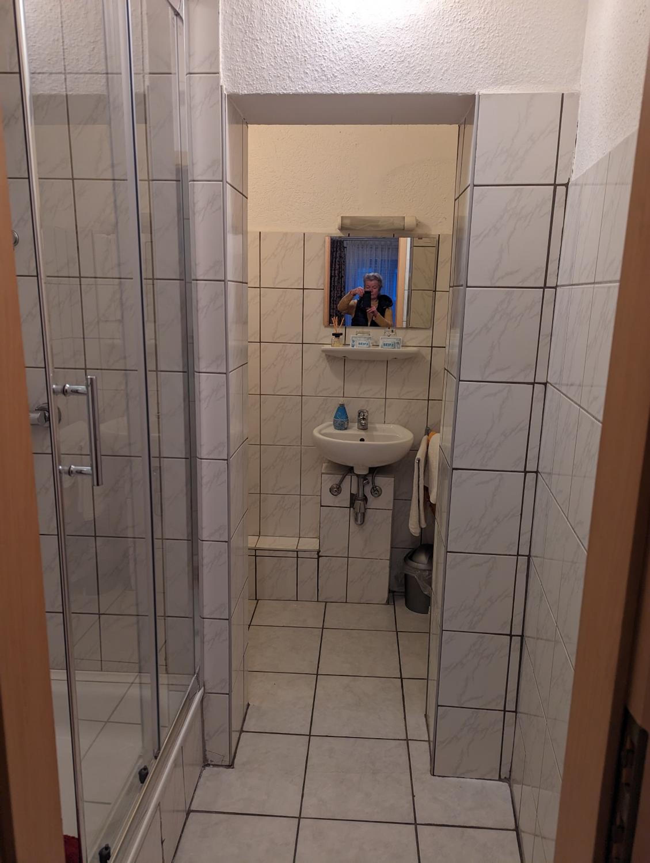 Double Room - Photo 5