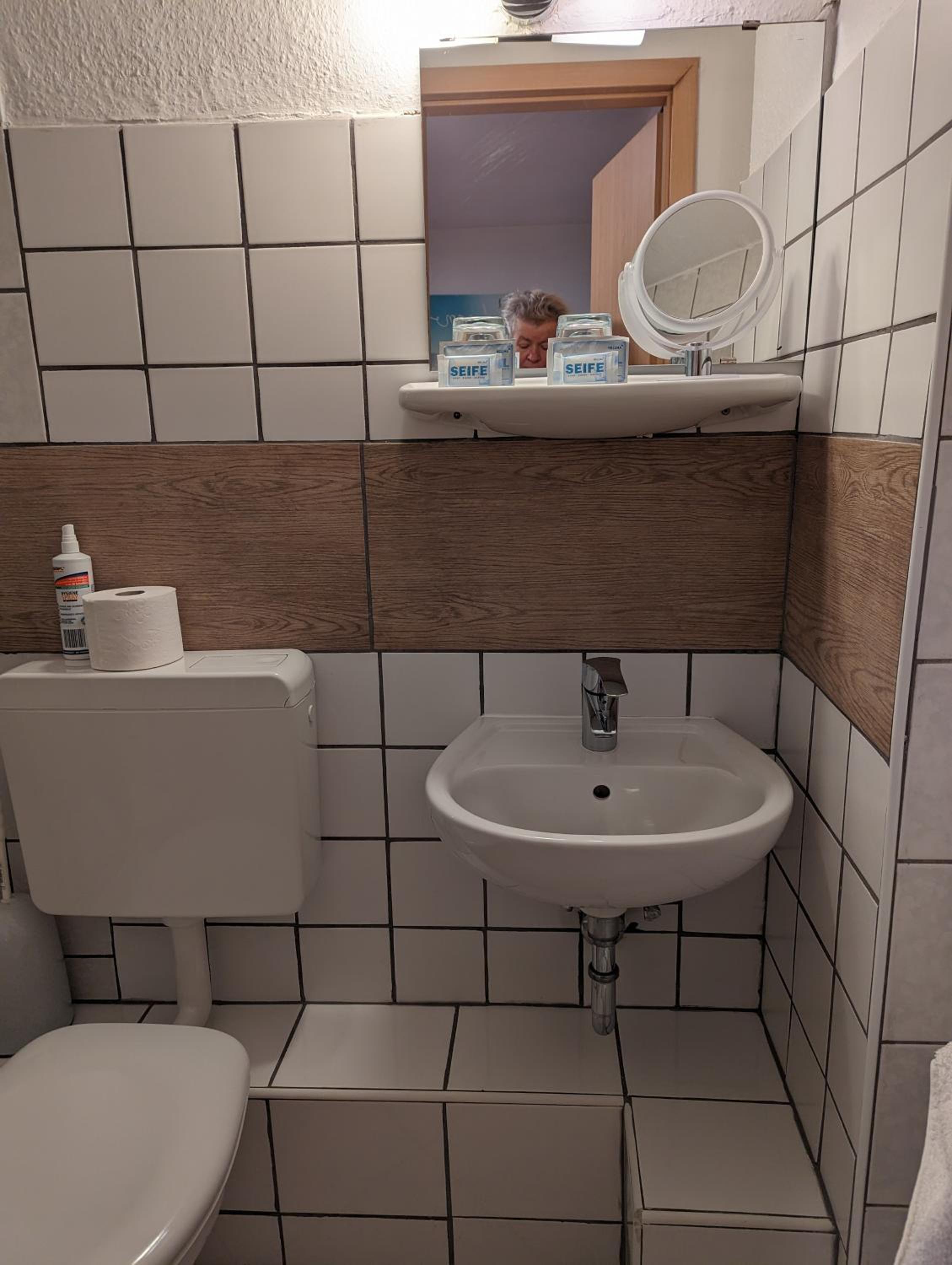 Double Room - Photo 6