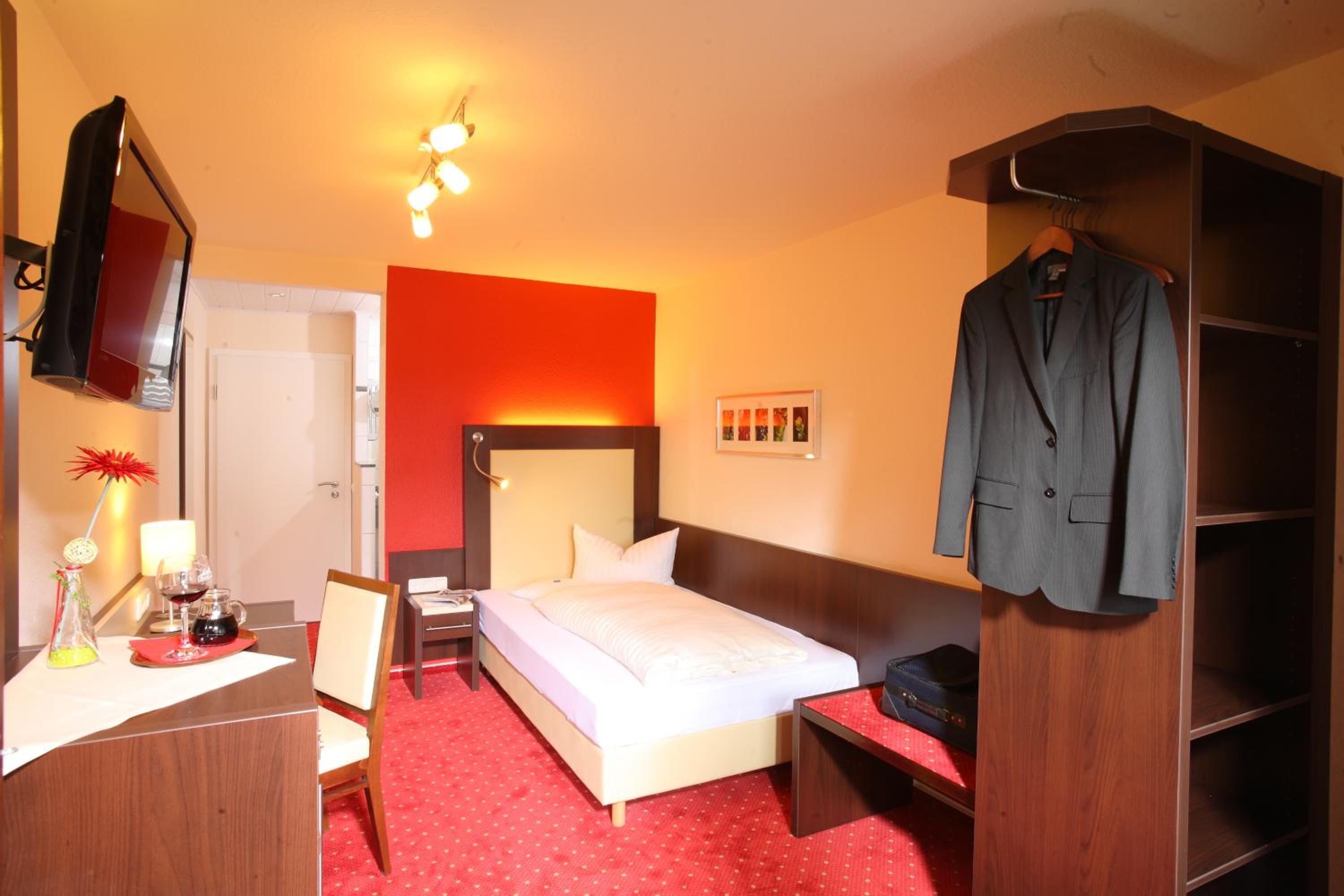 Business Single Room photo 3