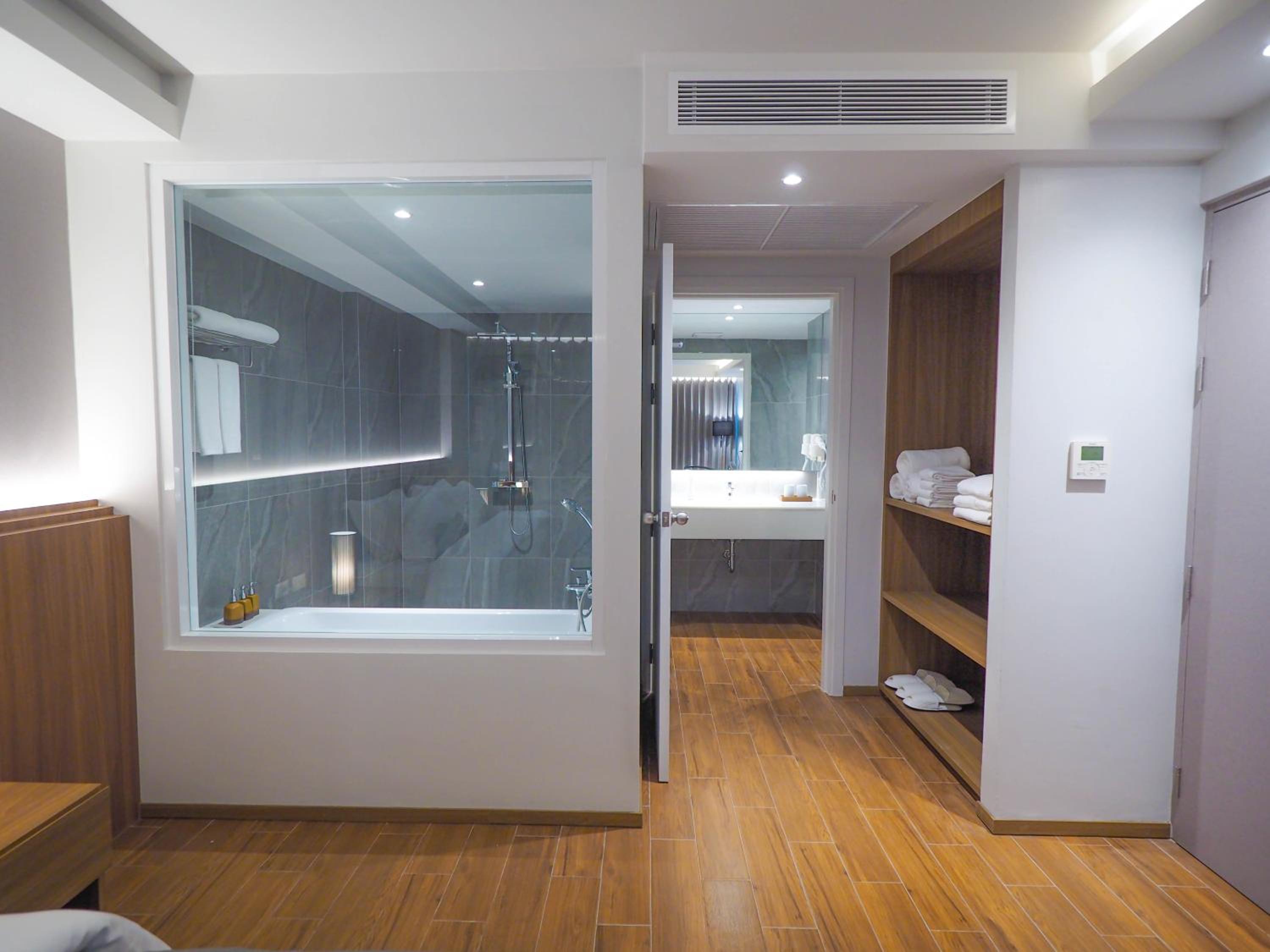Suite - Photo 4
