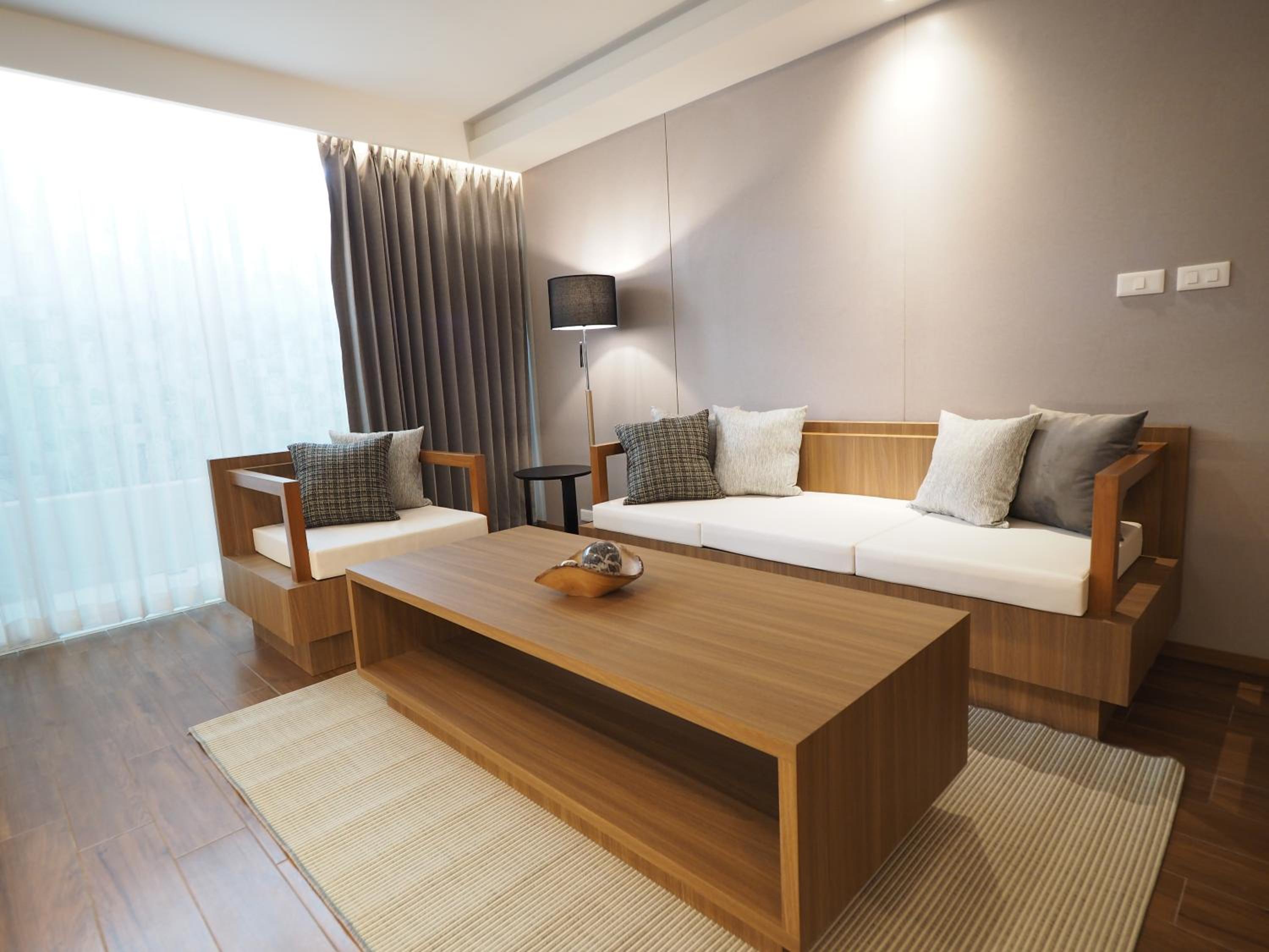 Suite - Photo 6