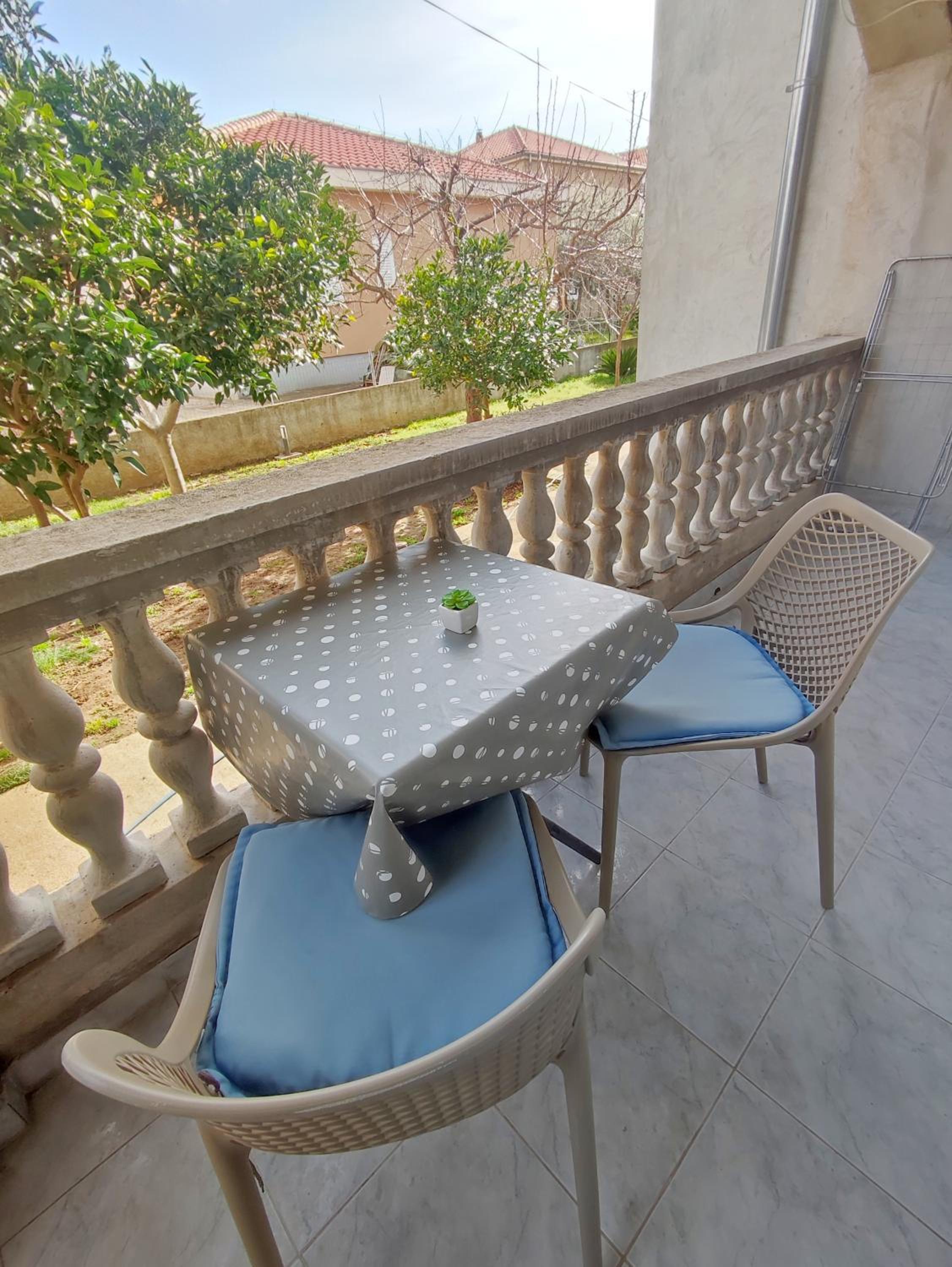 Studio with Balcony - Photo 5