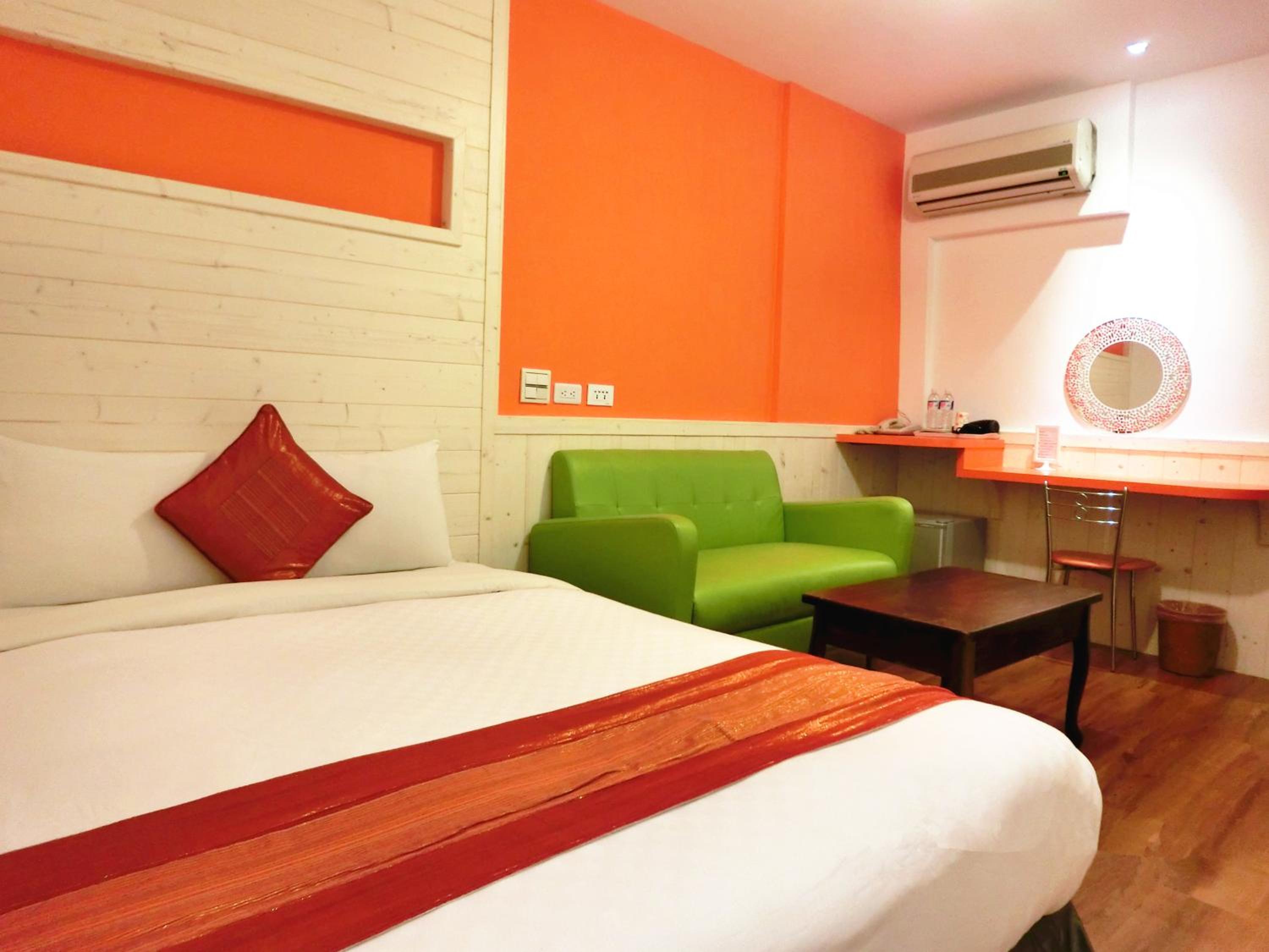 Double Room with Private Bathroom (No window) photo 3