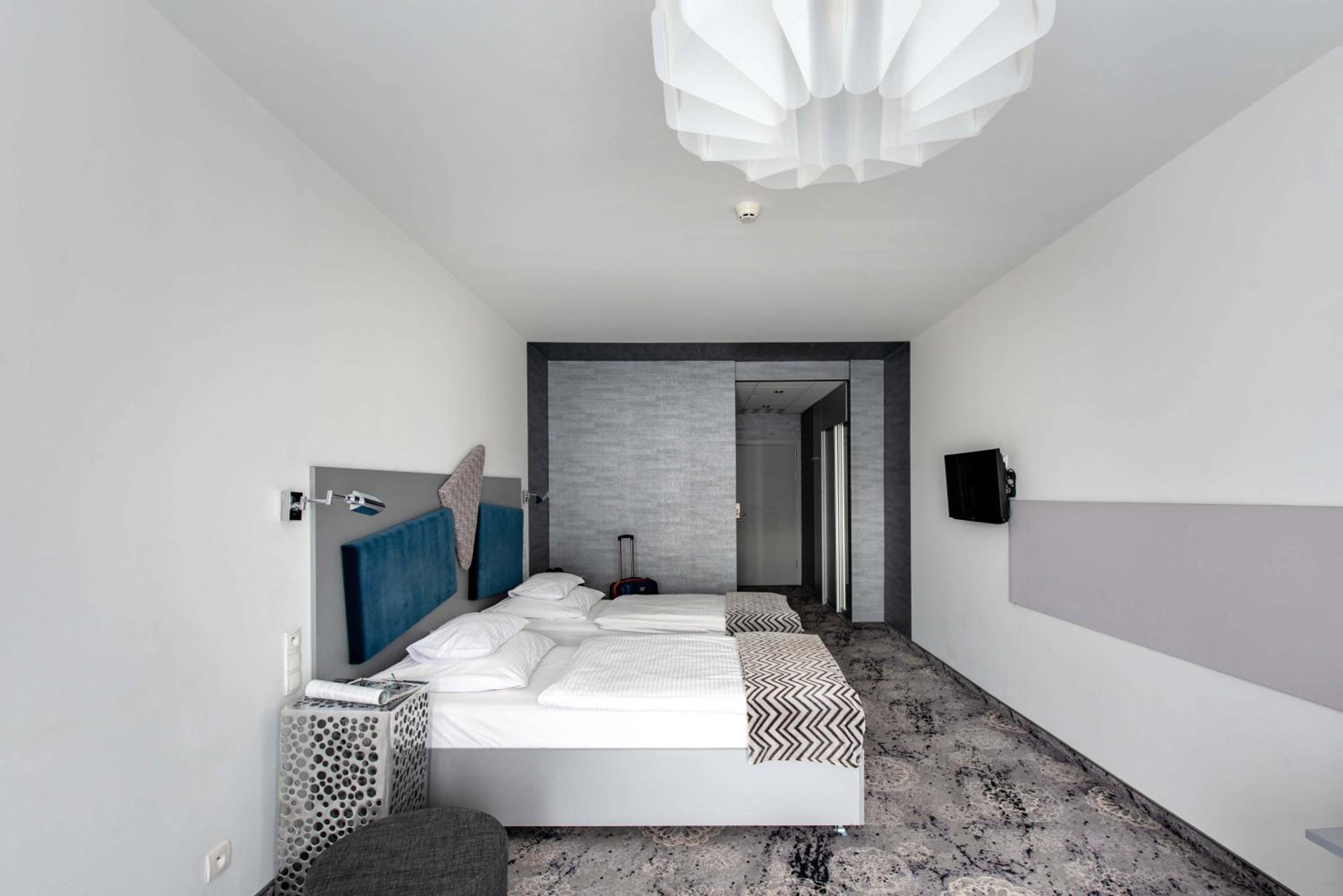 Double or Twin Standard Room for Single Use photo 2