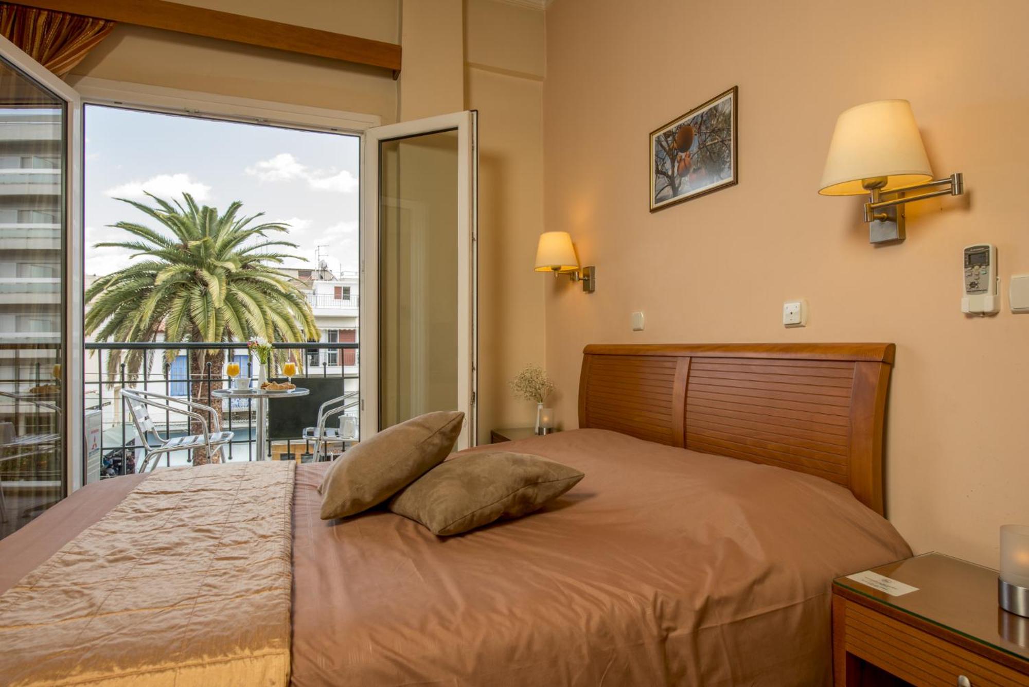 Double Room - Photo 7