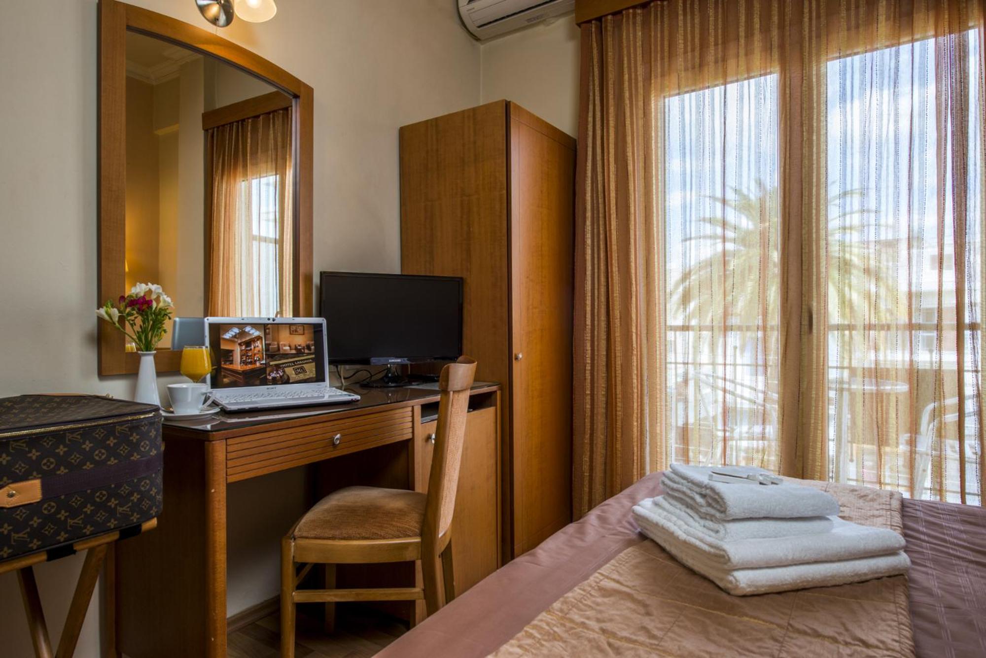 Double Room - Photo 3